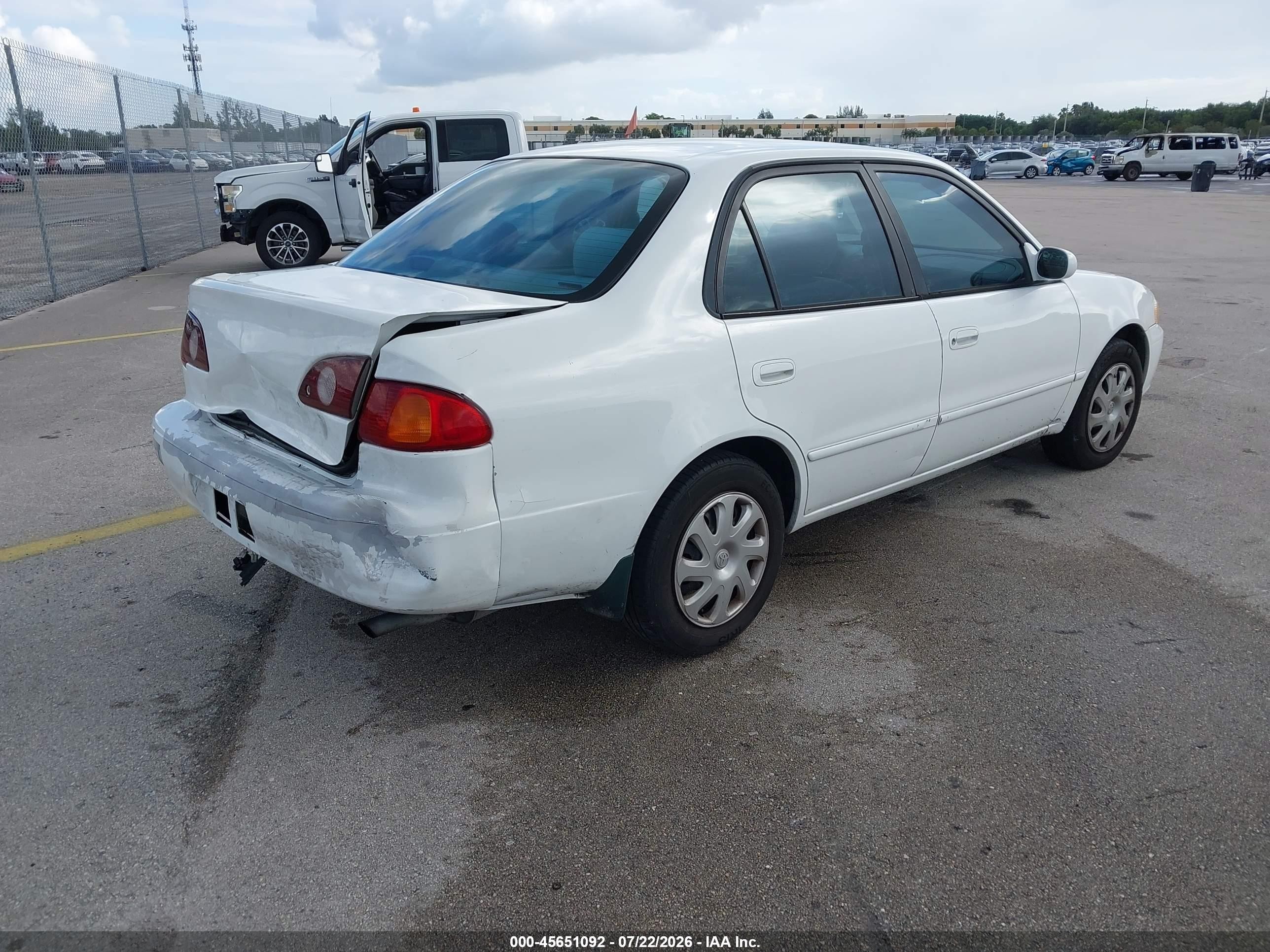 2002 Toyota Corolla Le White vin: 1NXBR12EX2Z637224