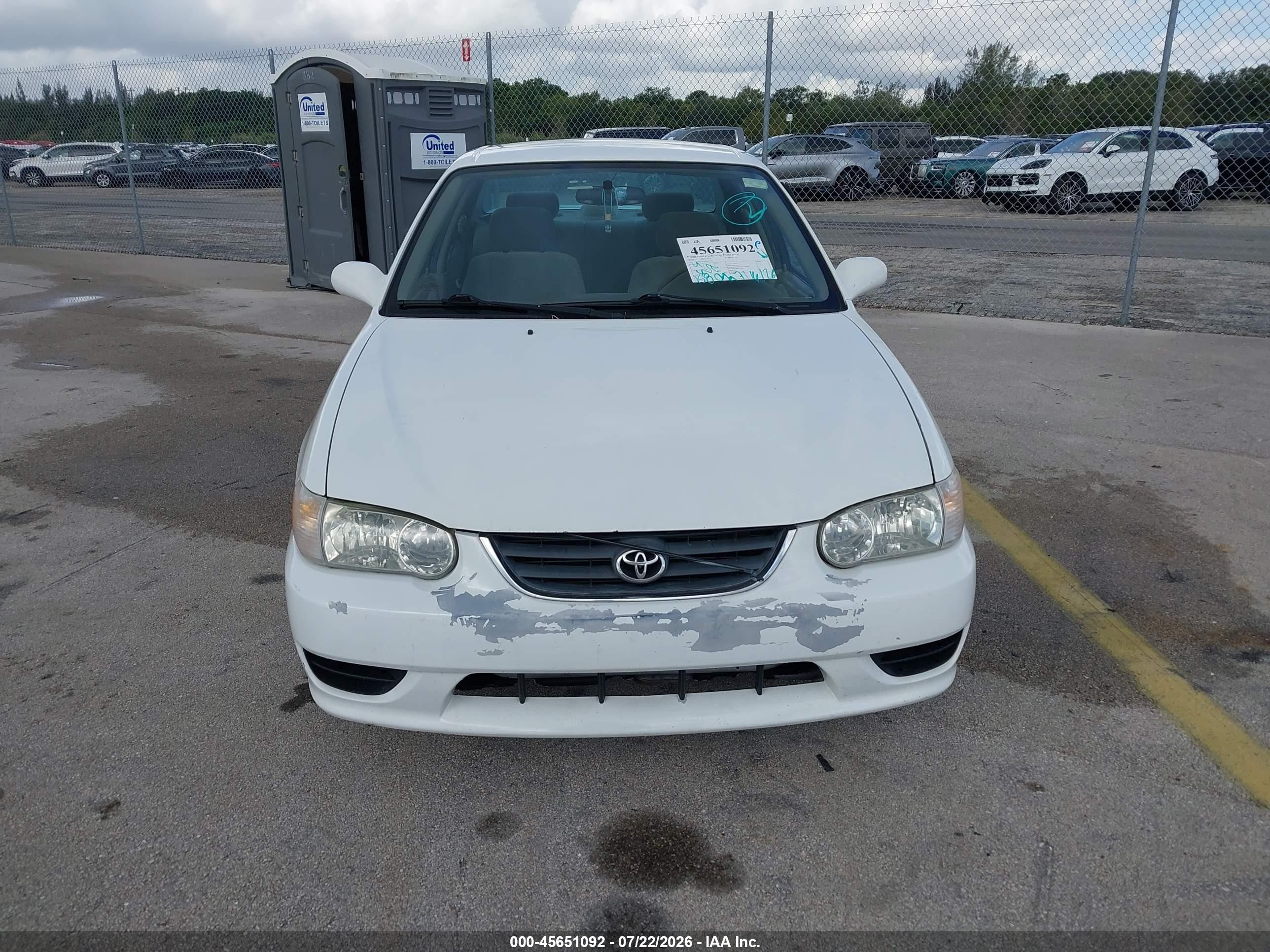 2002 Toyota Corolla Le White vin: 1NXBR12EX2Z637224