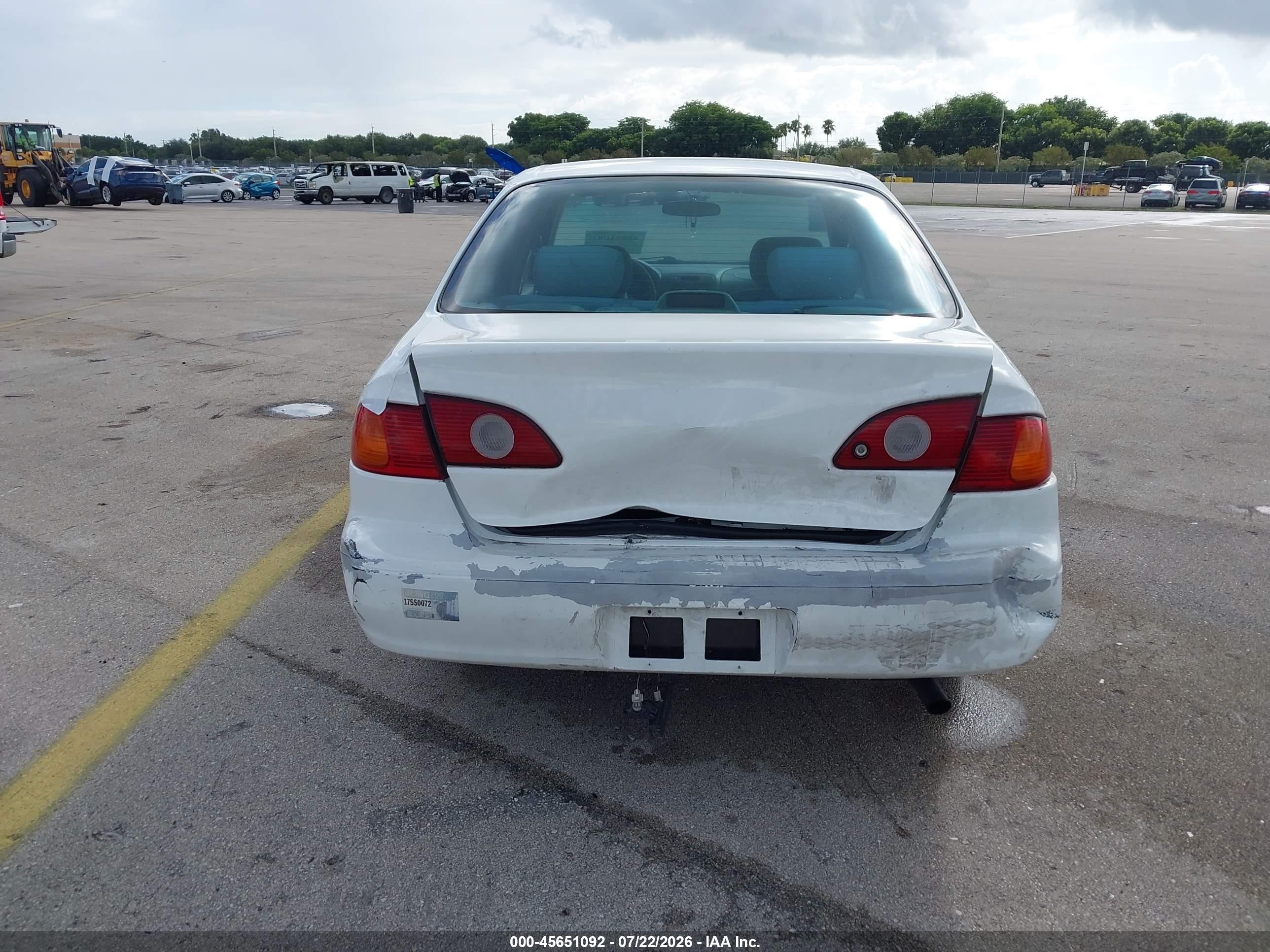 2002 Toyota Corolla Le White vin: 1NXBR12EX2Z637224