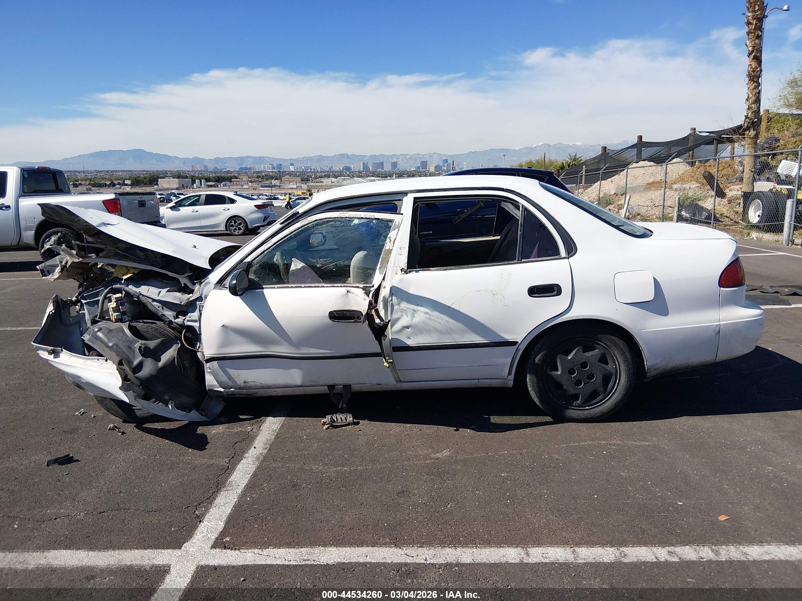 1999 Toyota Corolla Ve White vin: 1NXBR12EXXZ198792