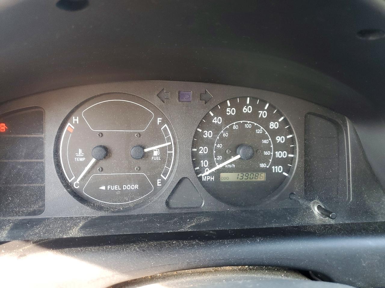 2000 Toyota Corolla Ve White vin: 1NXBR12EXYZ384124