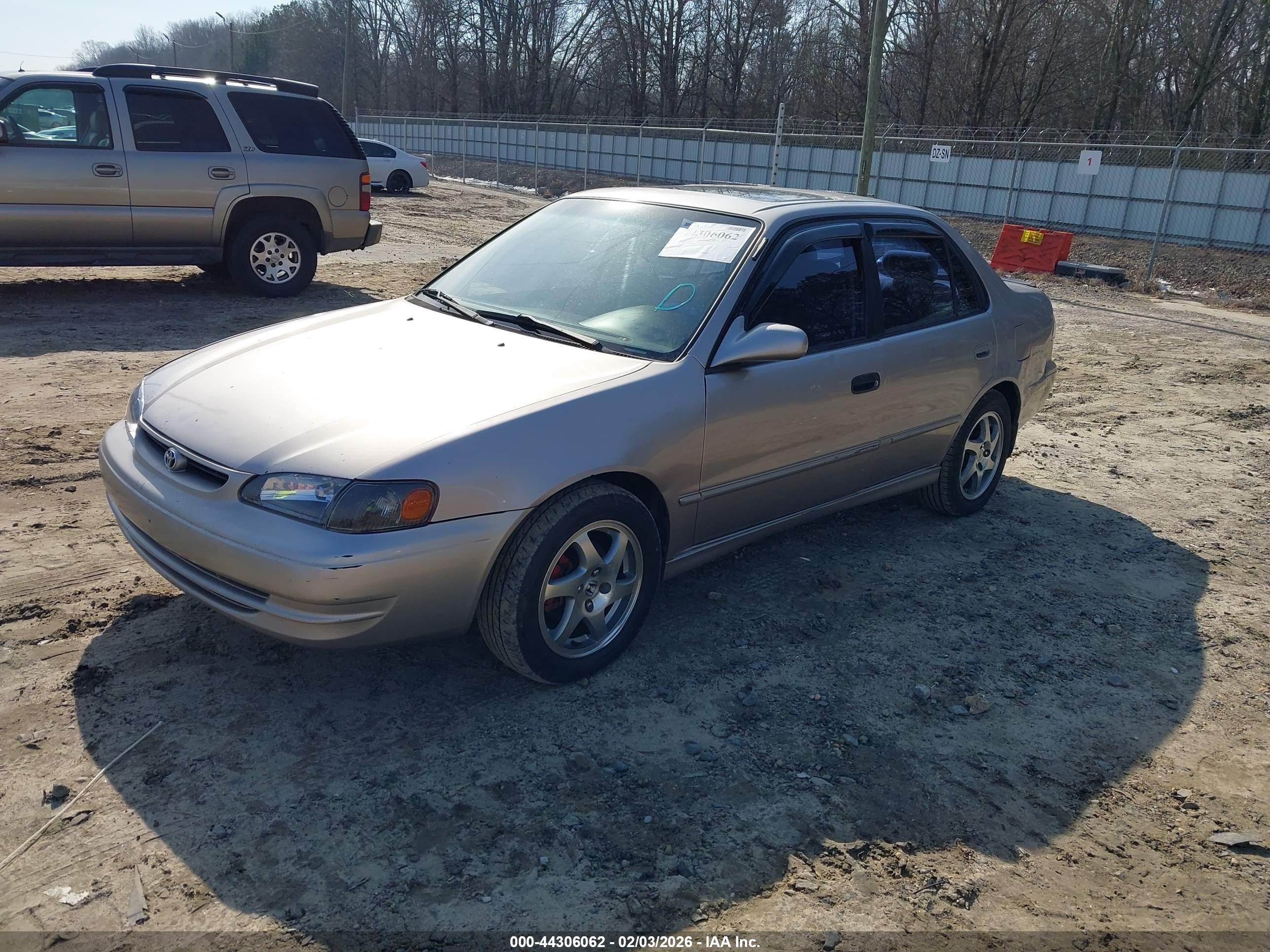 1998 Toyota Corolla Le Tan vin: 1NXBR18EXWZ042192