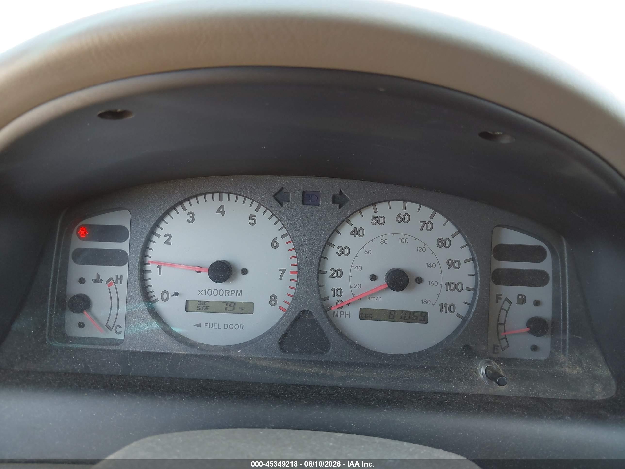 2000 Toyota Corolla Le Red vin: 1NXBR18EXYZ359389