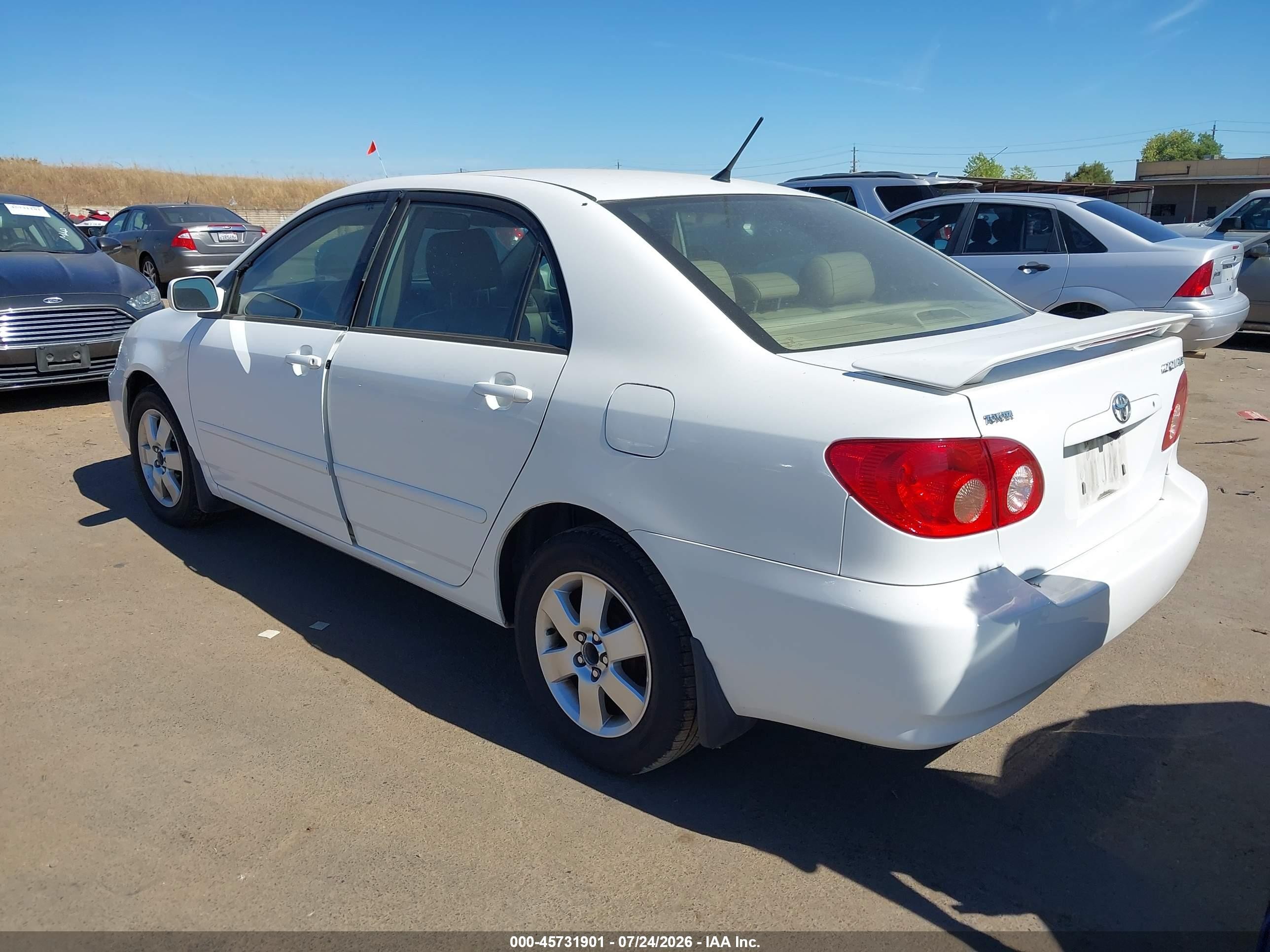 2005 Toyota Corolla Le White vin: 1NXBR30E45Z431982