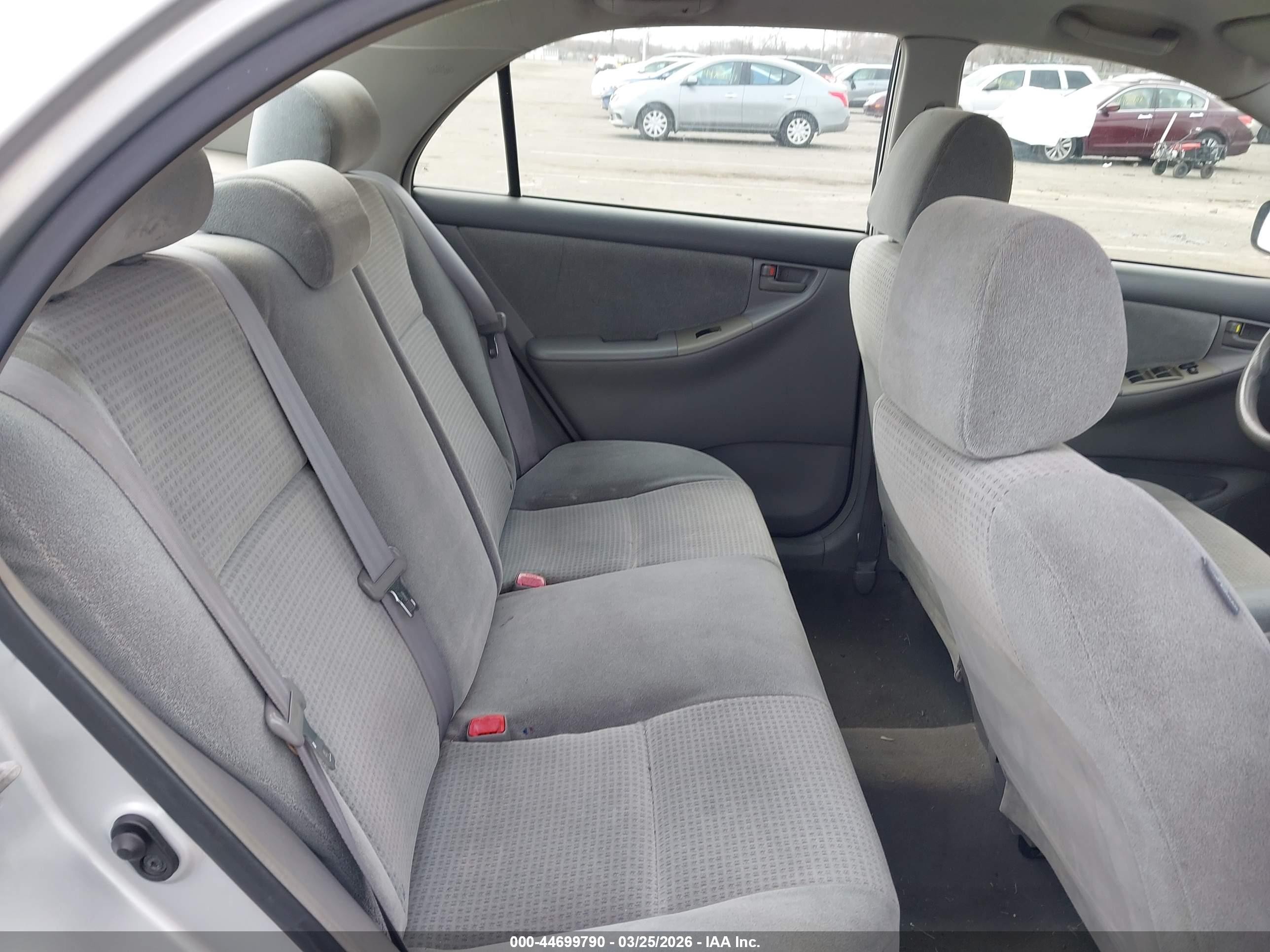 2007 Toyota Corolla Ce Серебряный vin: 1NXBR30E47Z867220