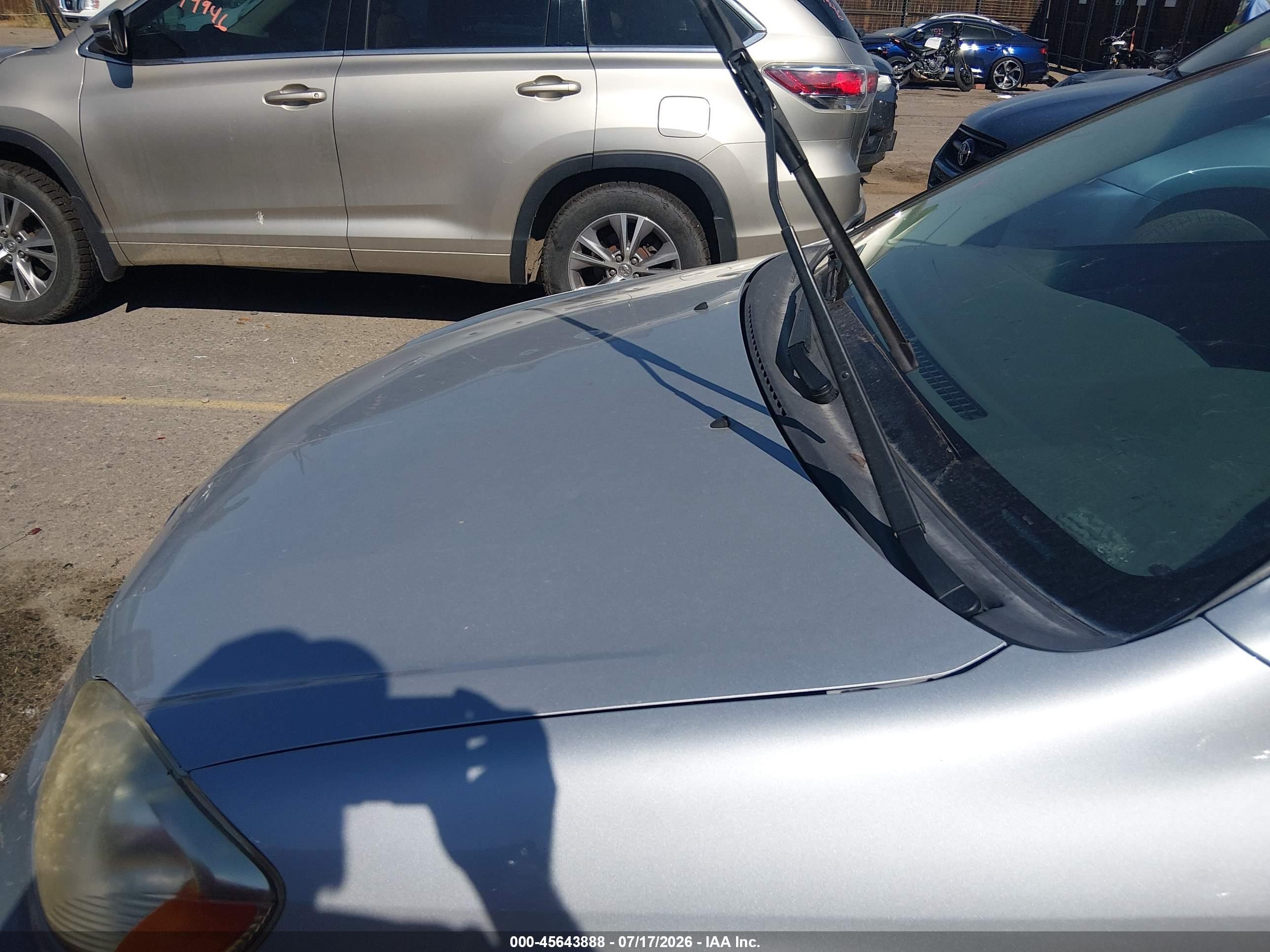 2008 Toyota Corolla Le Silver vin: 1NXBR30E58Z027674