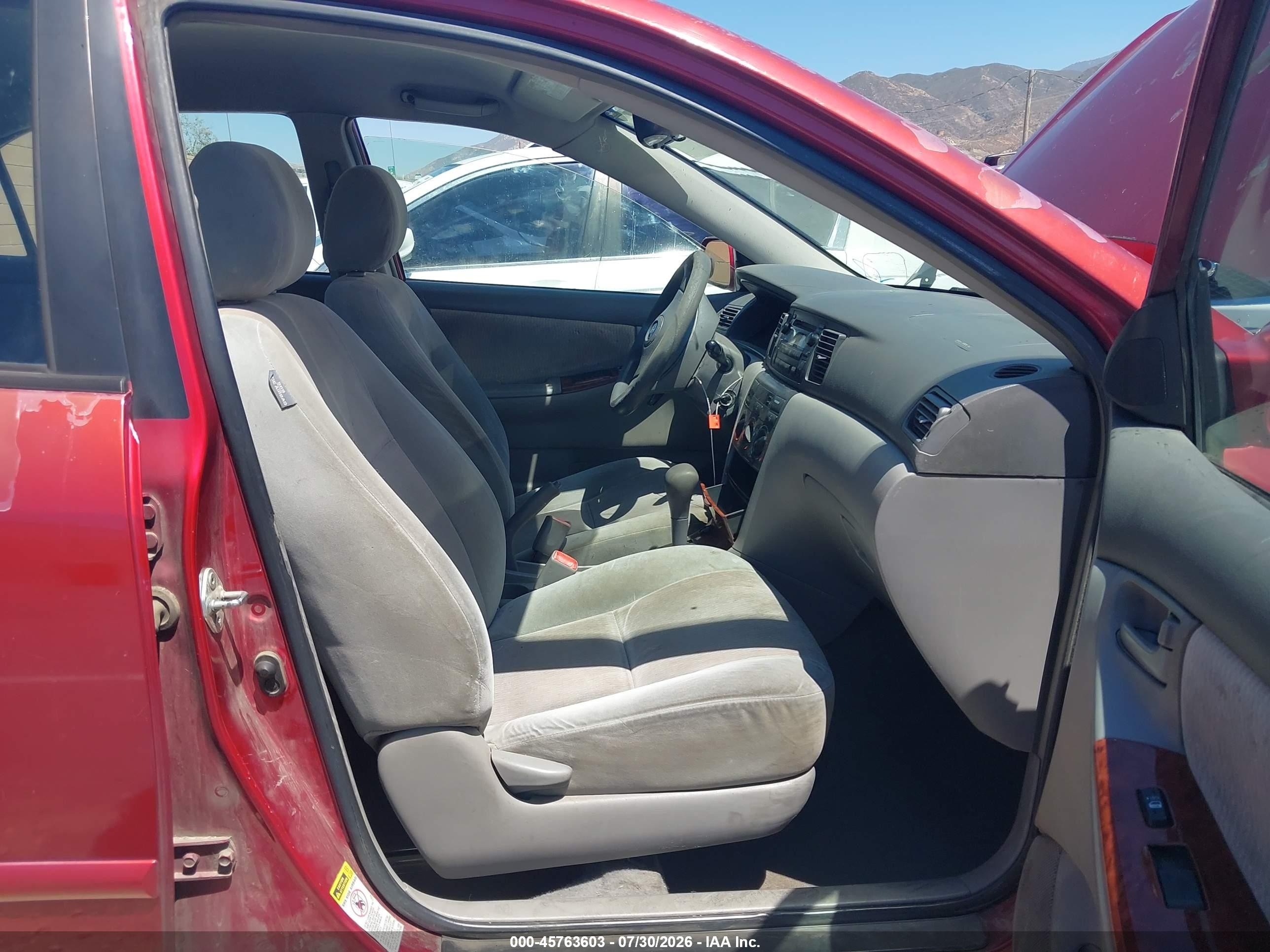 2008 Toyota Corolla Le Red vin: 1NXBR30E98Z967072