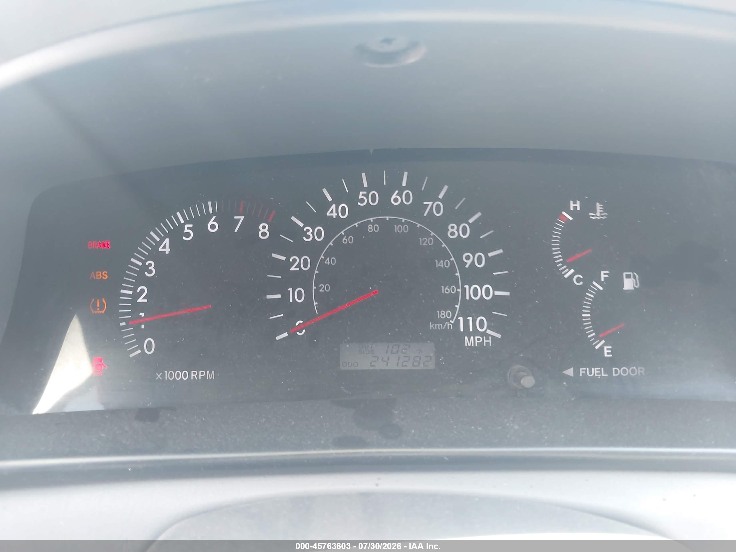 2008 Toyota Corolla Le Red vin: 1NXBR30E98Z967072