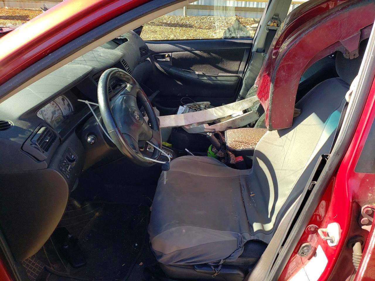 2005 Toyota Corolla Ce Red vin: 1NXBR30EX5Z465036