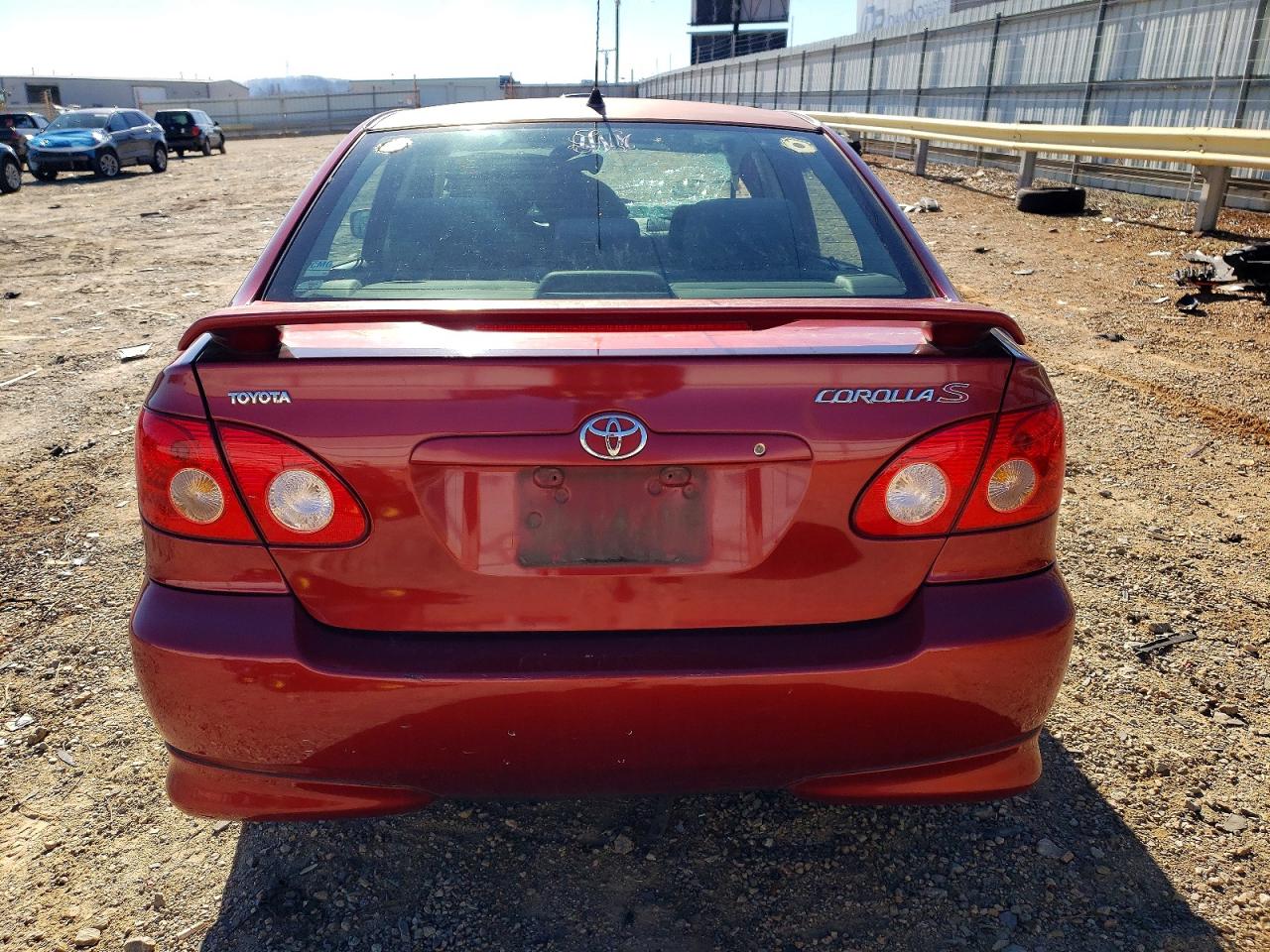 2005 Toyota Corolla Ce Red vin: 1NXBR30EX5Z465036