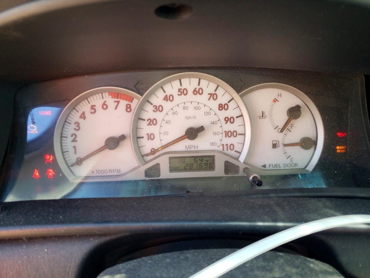 2005 Toyota Corolla Ce Red vin: 1NXBR30EX5Z465036