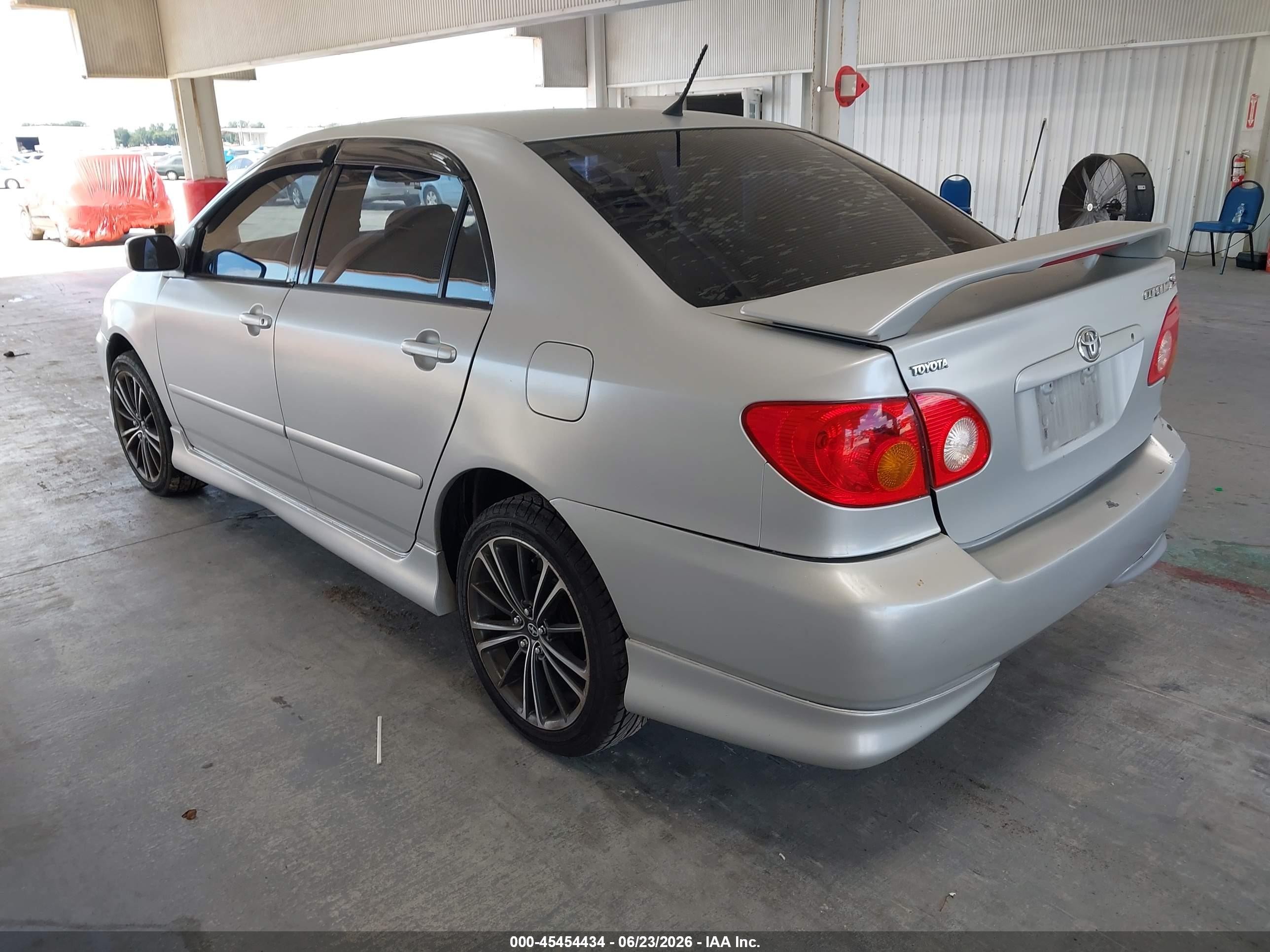 2004 Toyota Corolla S Silver vin: 1NXBR32E04Z200511