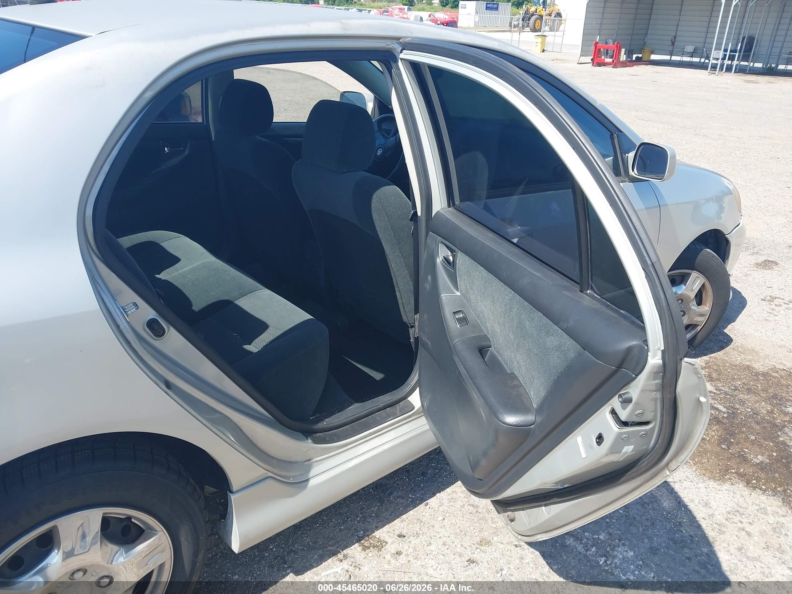 2004 Toyota Corolla S Silver vin: 1NXBR32E04Z240409