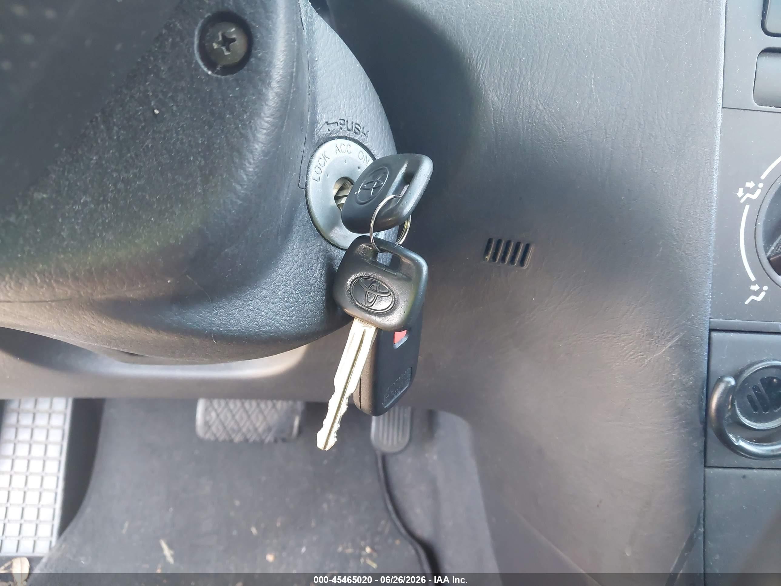2004 Toyota Corolla S Silver vin: 1NXBR32E04Z240409