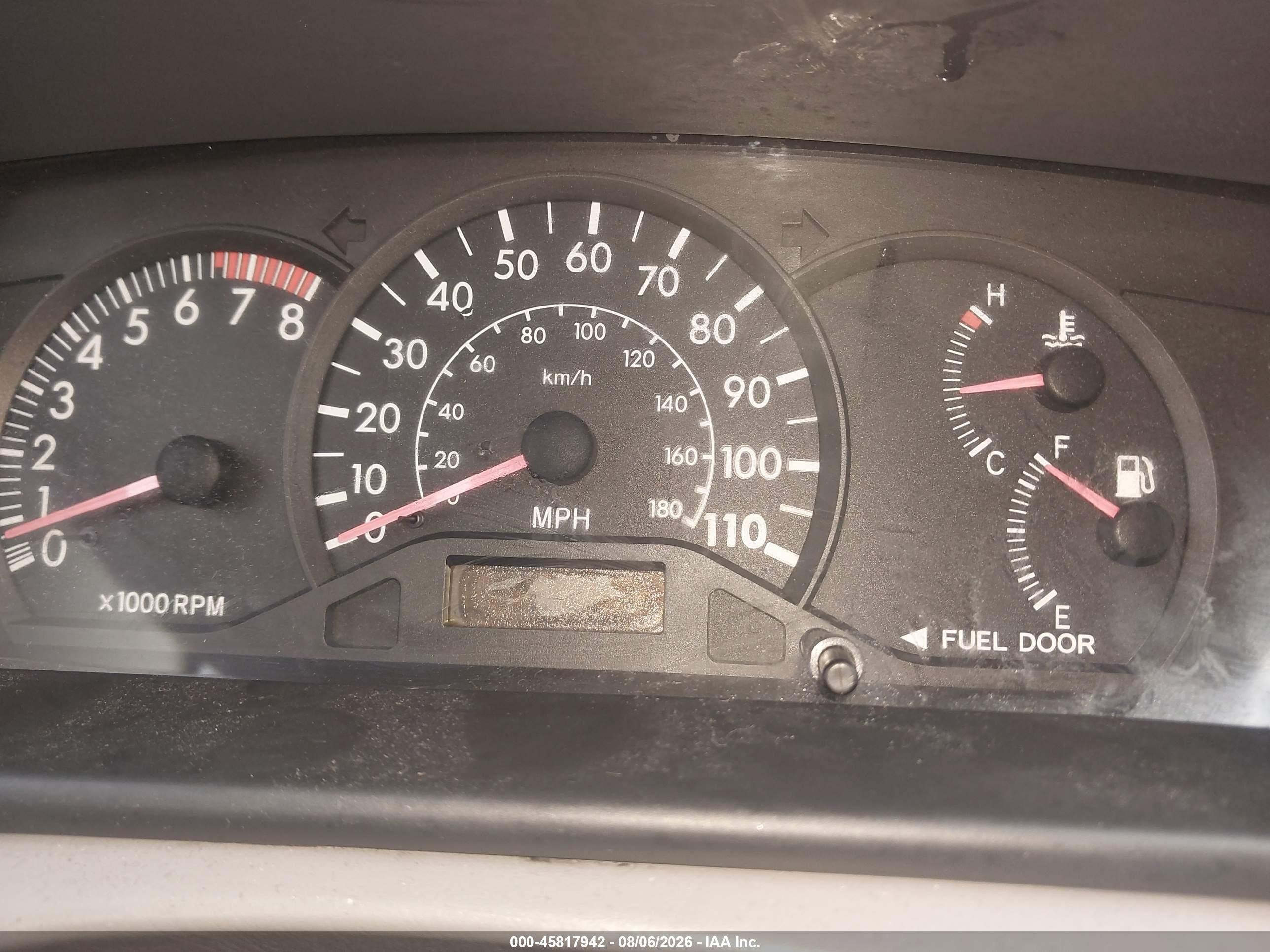2004 Toyota Corolla Ce Silver vin: 1NXBR32E04Z281056