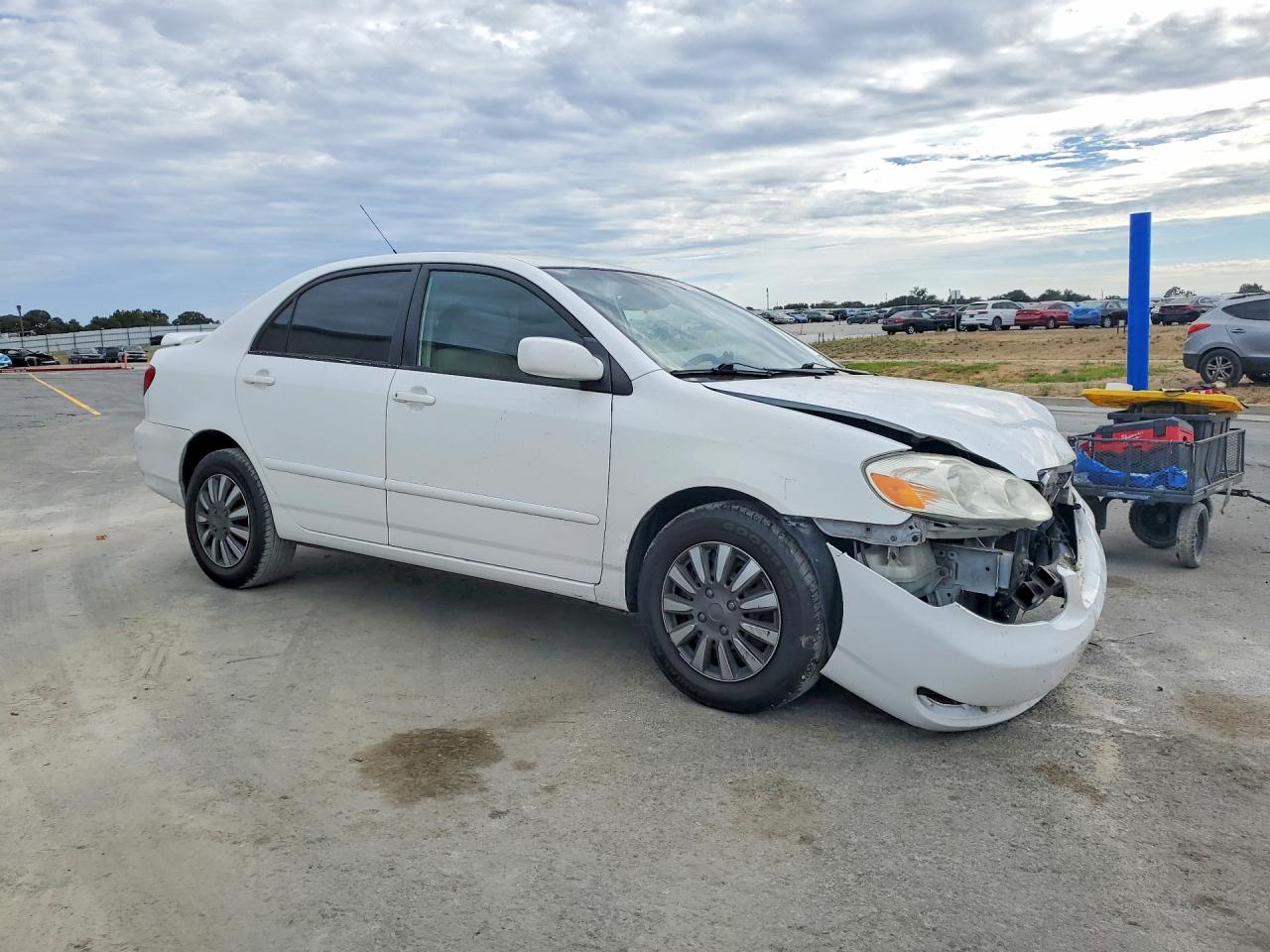 2005 Toyota Corolla Le White vin: 1NXBR32E05Z404601