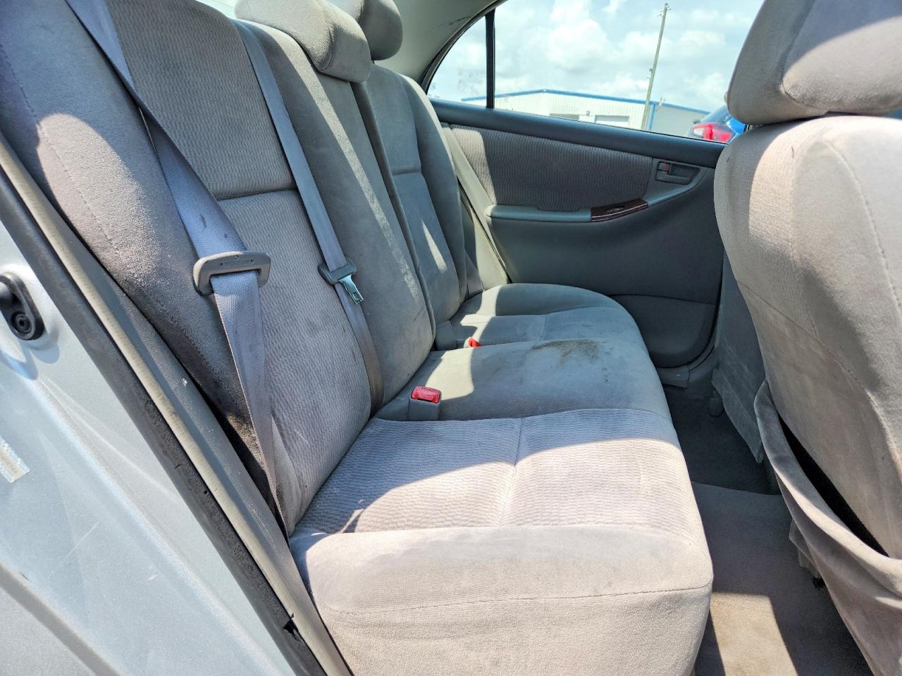 2005 Toyota Corolla Le Silver vin: 1NXBR32E05Z458366