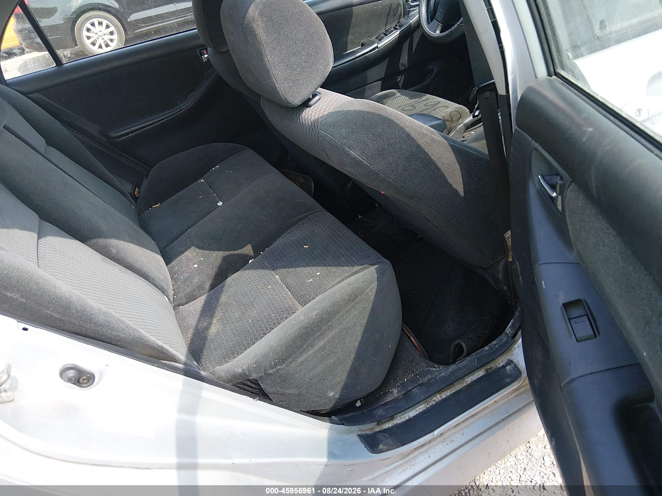 2005 Toyota Corolla S Silver vin: 1NXBR32E05Z497233
