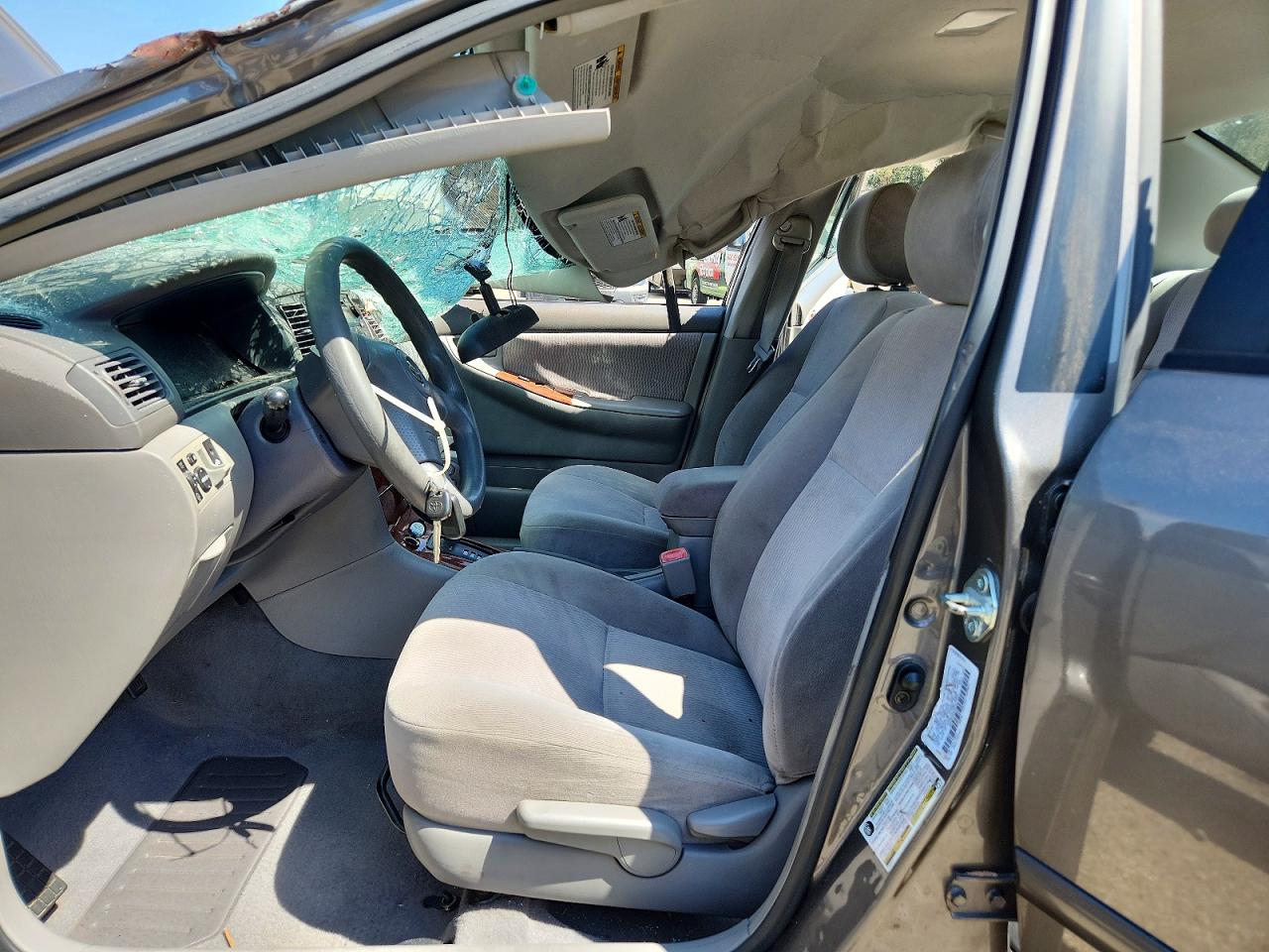2005 Toyota Corolla Le Gray vin: 1NXBR32E05Z507954