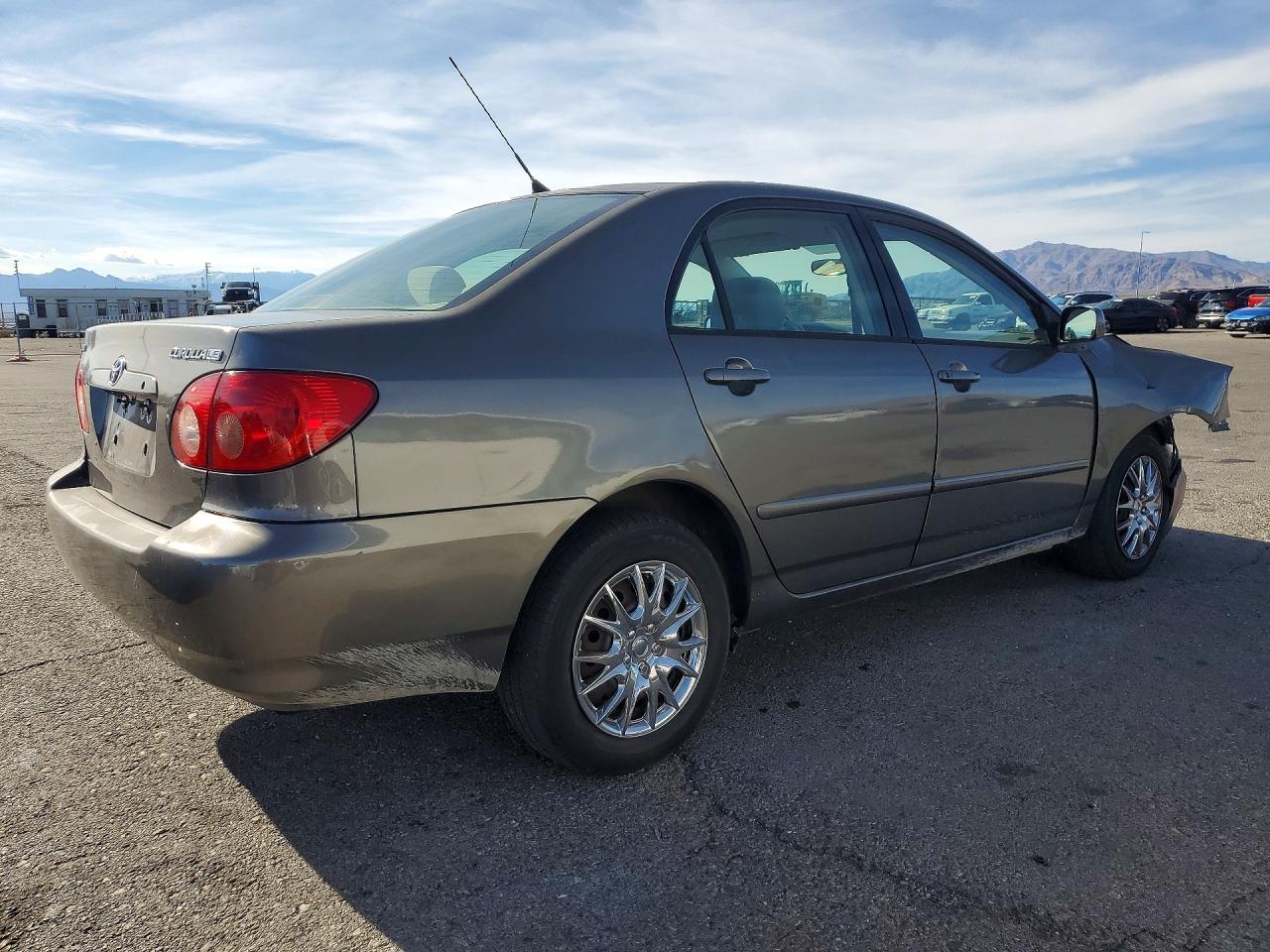 2005 Toyota Corolla Le Gray vin: 1NXBR32E05Z557429