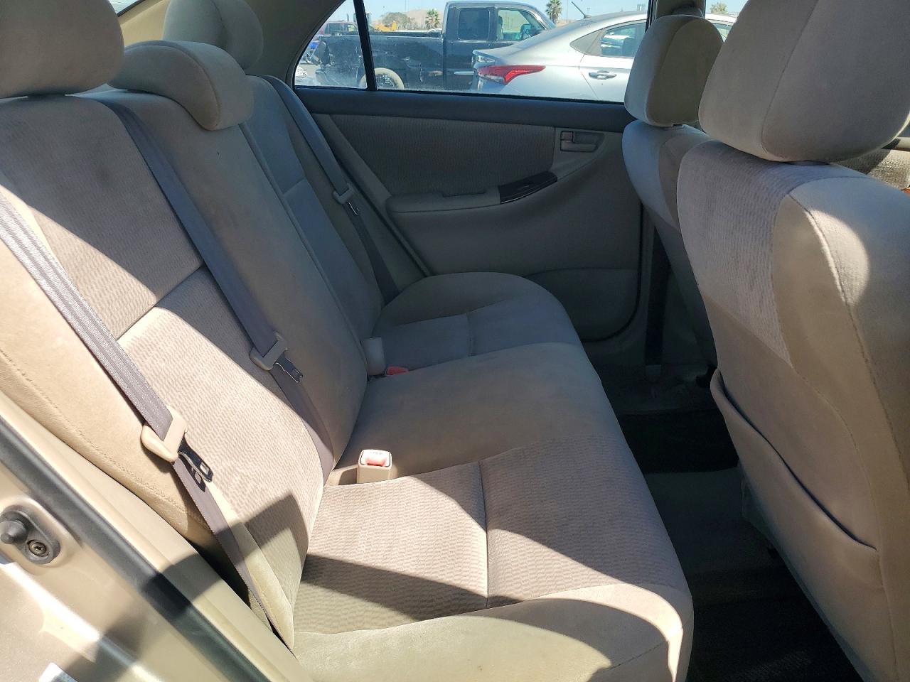 2006 Toyota Corolla Le Beige vin: 1NXBR32E06Z603553