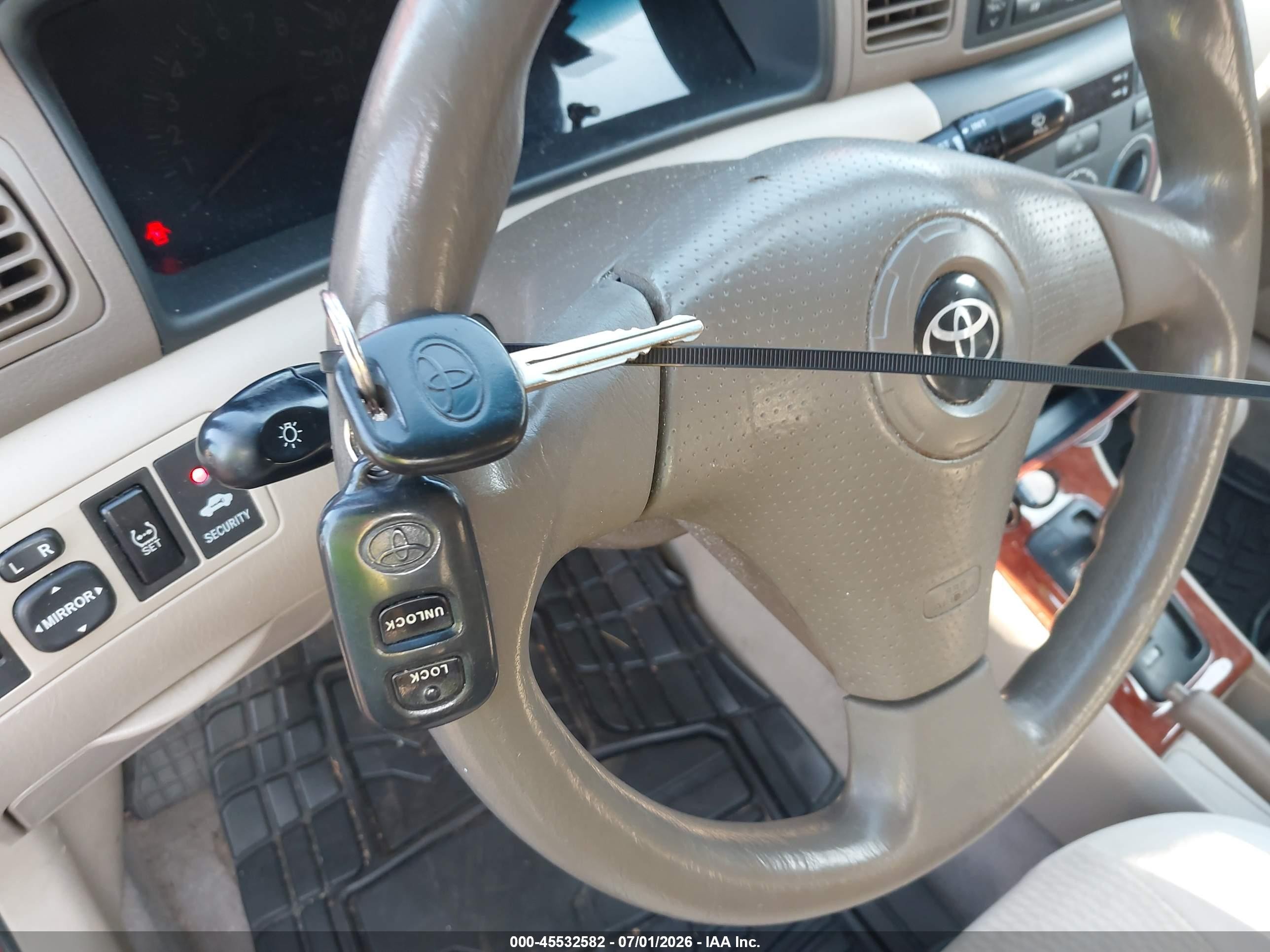 2008 Toyota Corolla Le Red vin: 1NXBR32E08Z021729