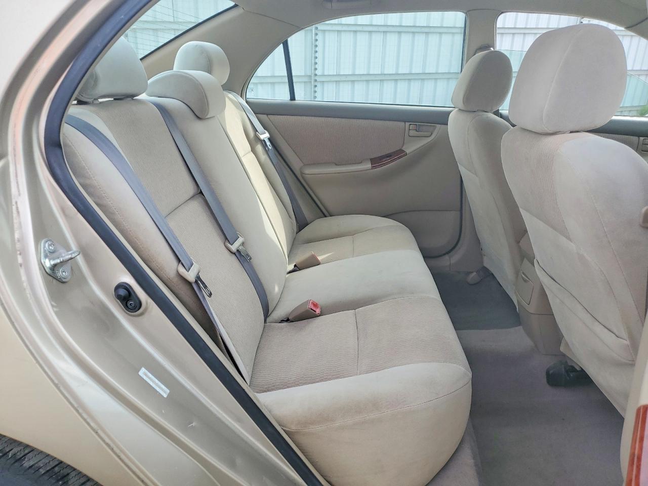 2007 Toyota Corolla Le Gold vin: 1NXBR32E17Z897238