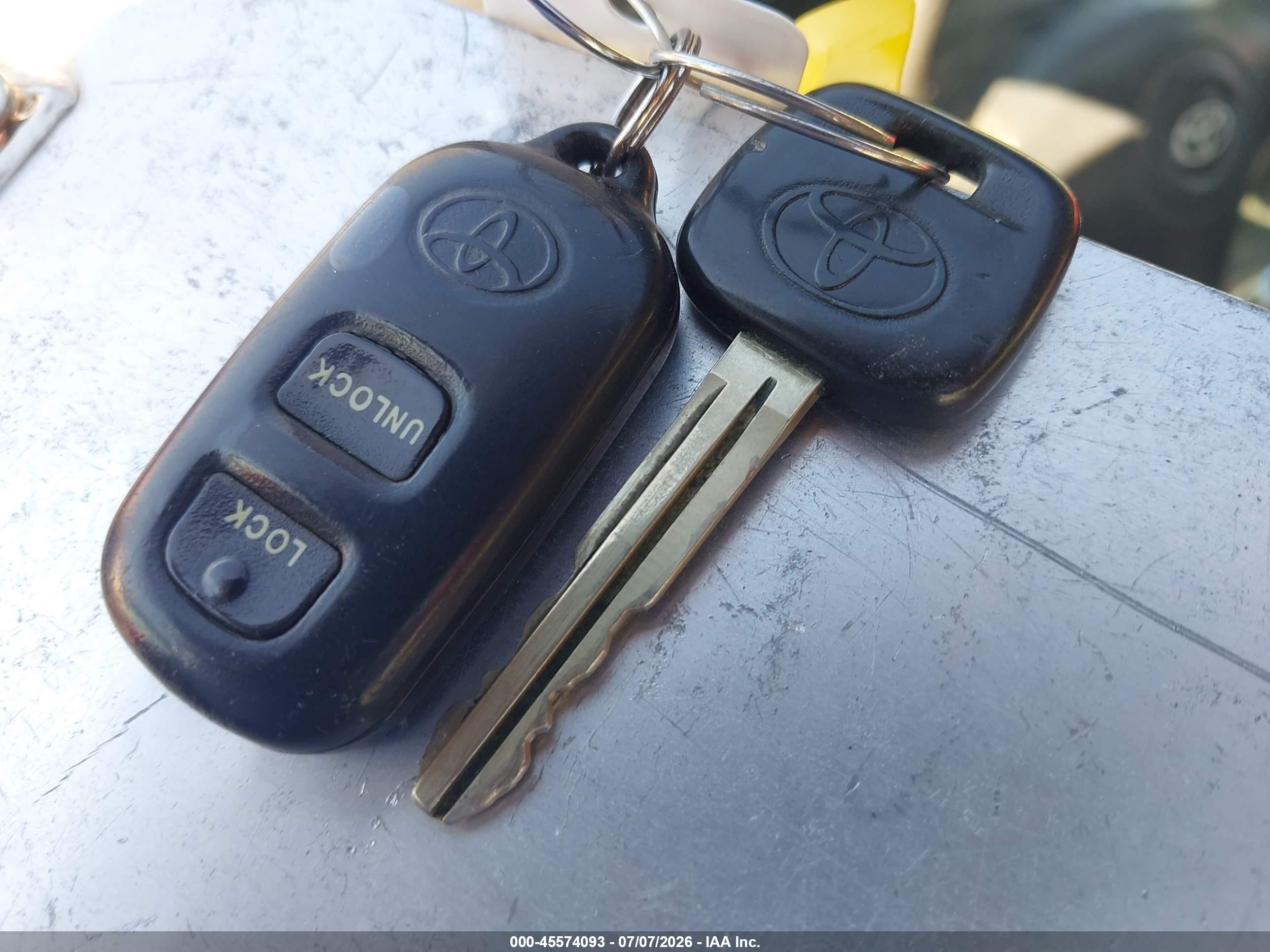 2004 Toyota Corolla S Серый vin: 1NXBR32E24Z218850
