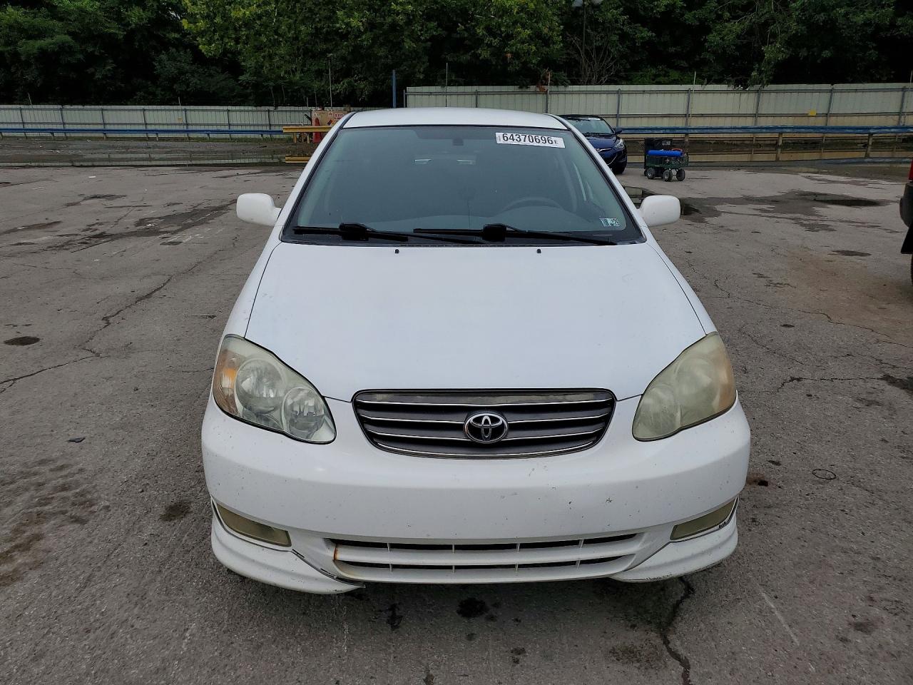 2004 Toyota Corolla S Белый vin: 1NXBR32E24Z223501
