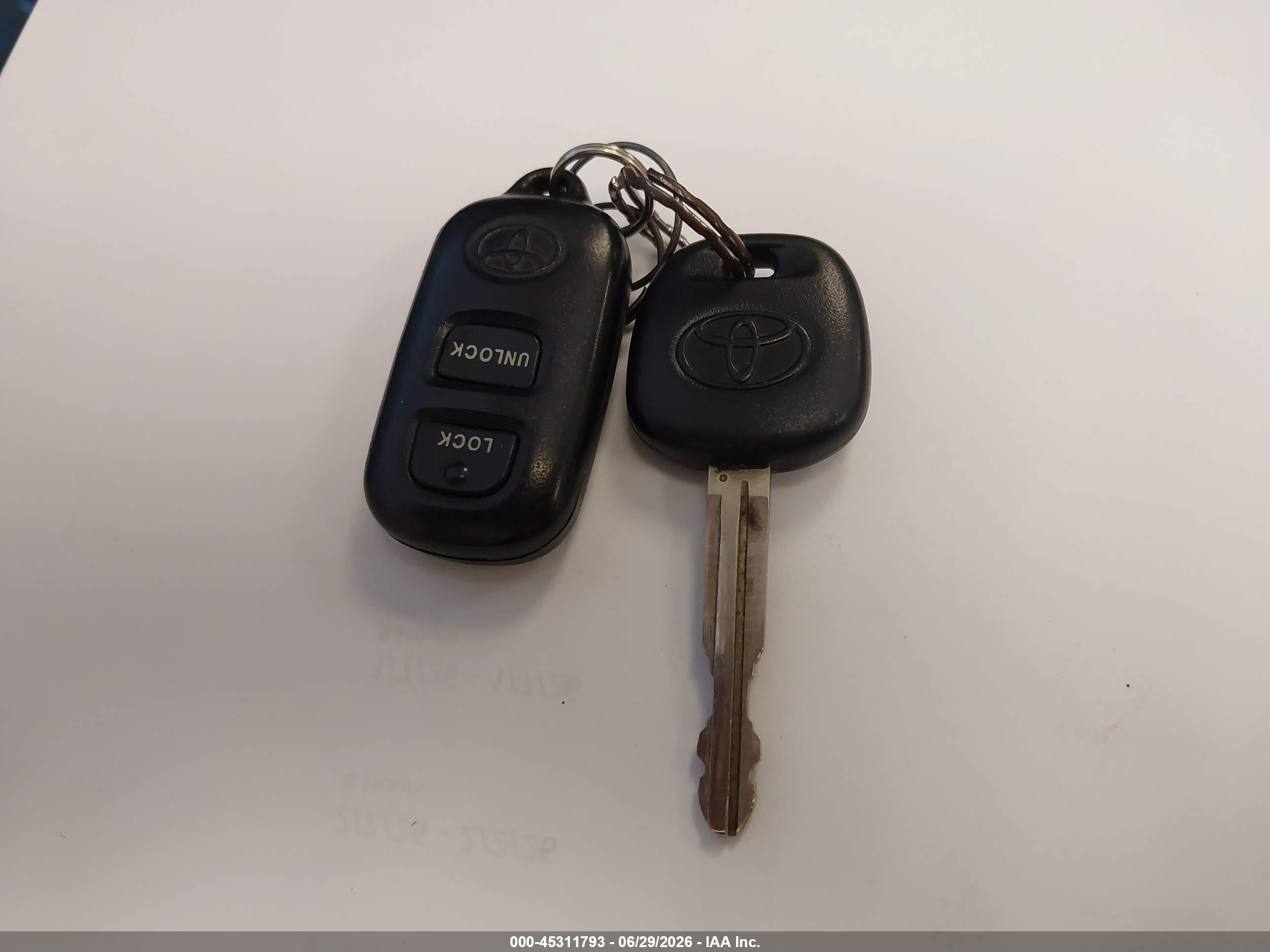 2007 Toyota Corolla Le Burgundy vin: 1NXBR32E27Z922048