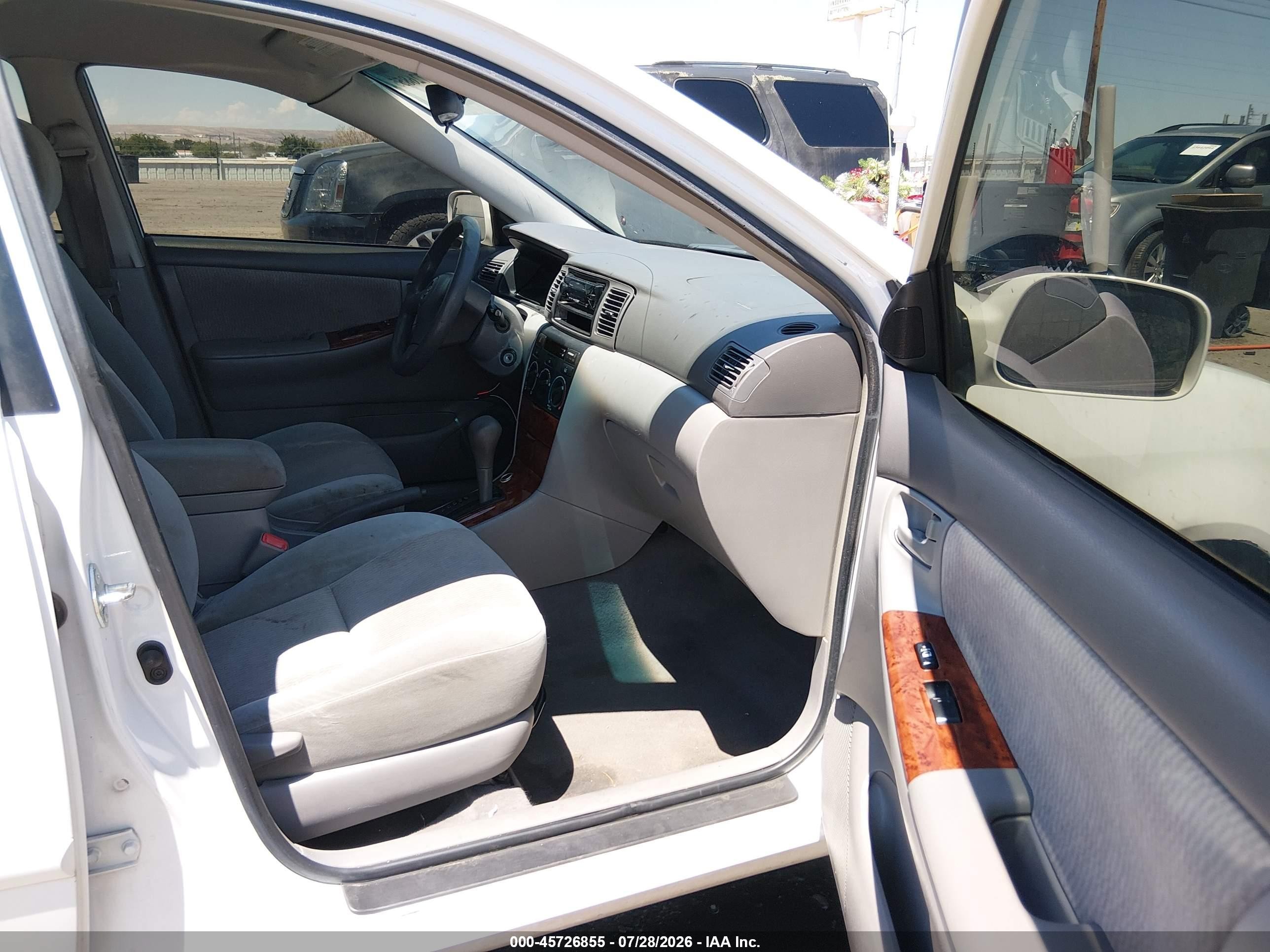 2007 Toyota Corolla Le White vin: 1NXBR32E27Z935141