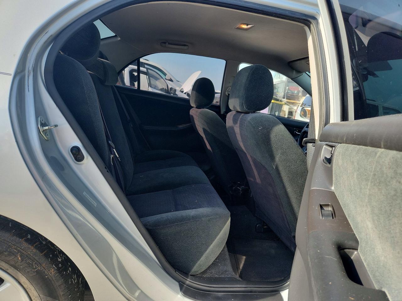 2008 Toyota Corolla S Silver vin: 1NXBR32E28Z959893