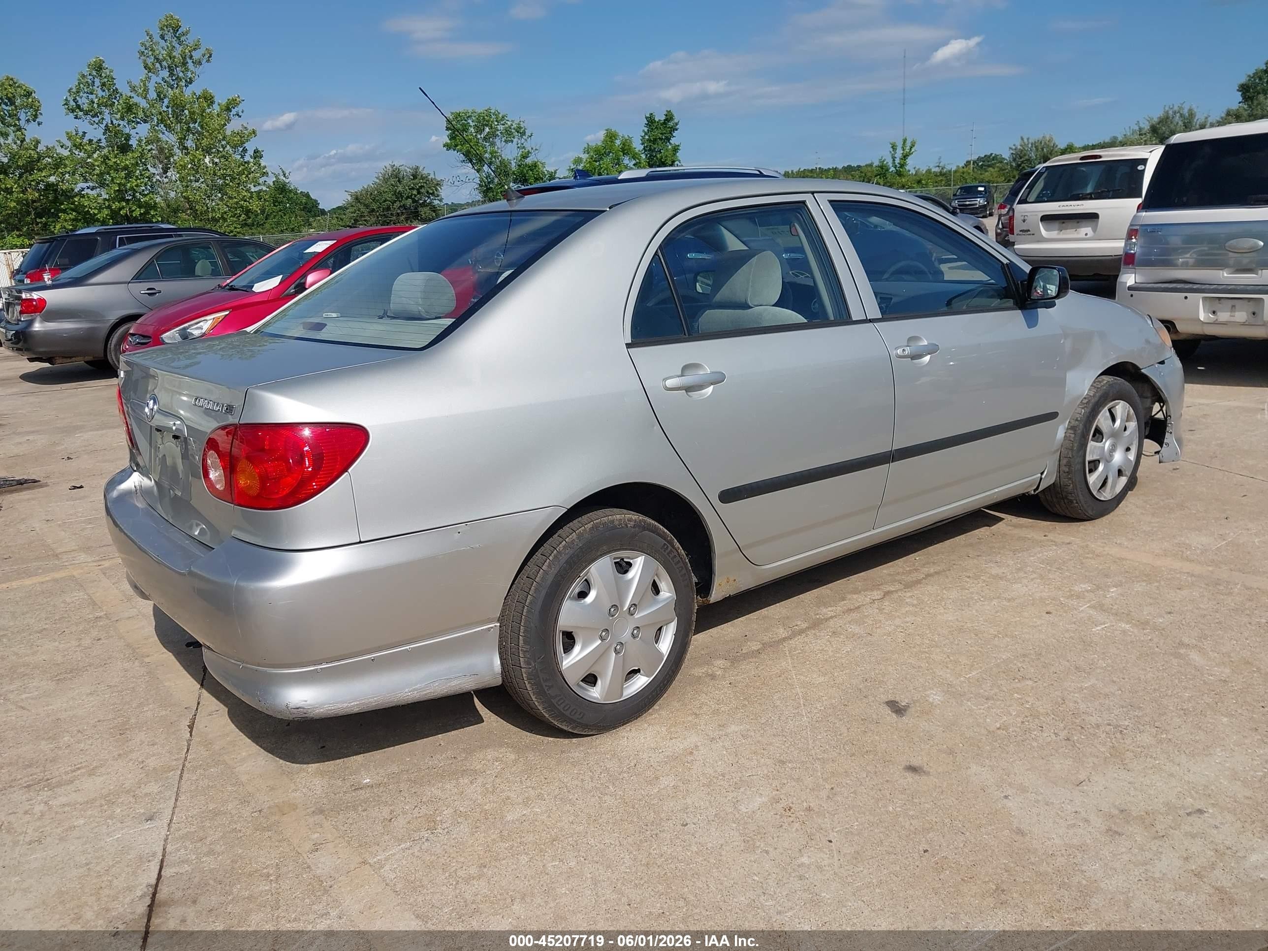 2004 Toyota Corolla Ce Silver vin: 1NXBR32E34Z239223