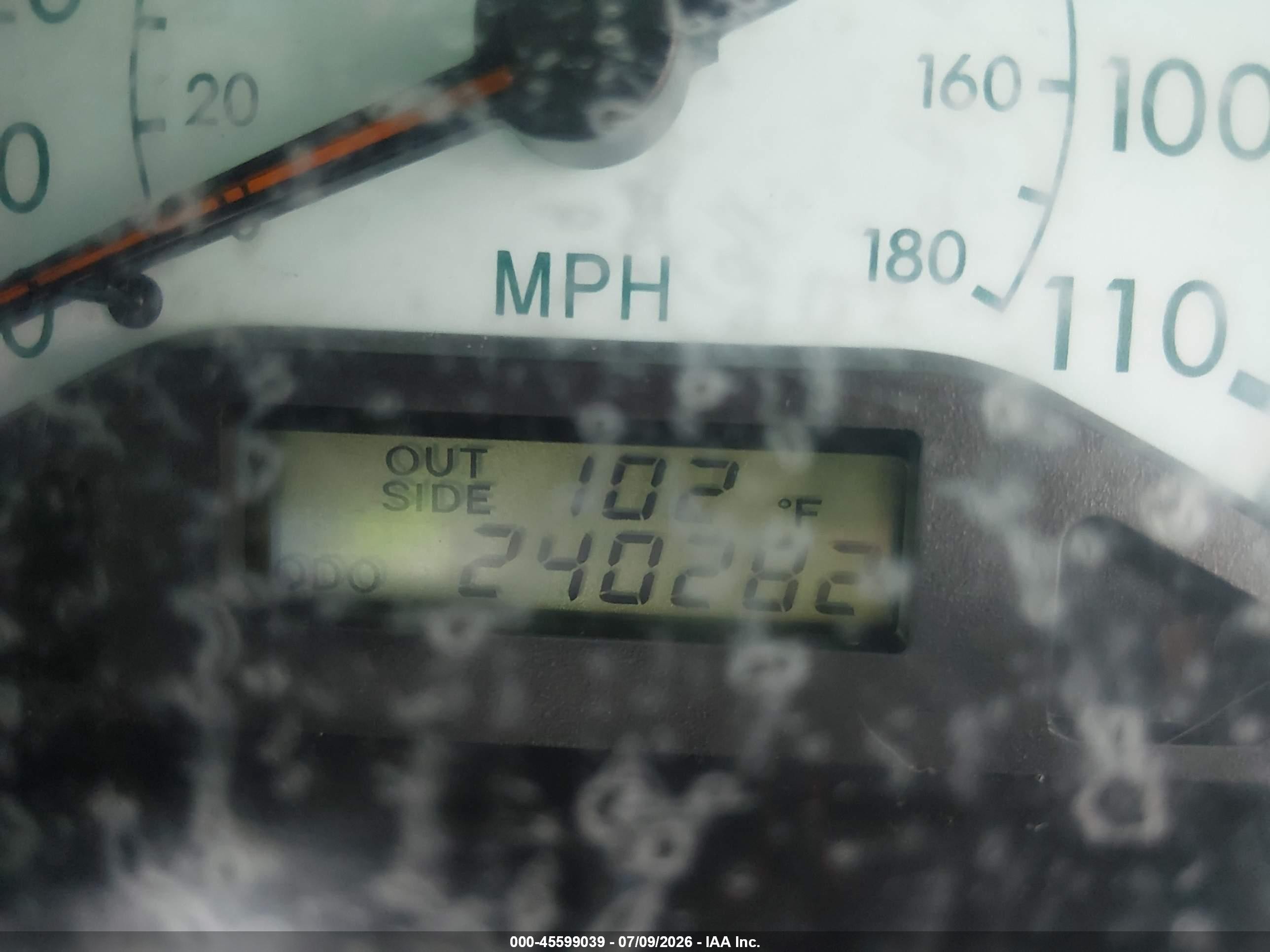 2004 Toyota Corolla Le Silver vin: 1NXBR32E34Z268947