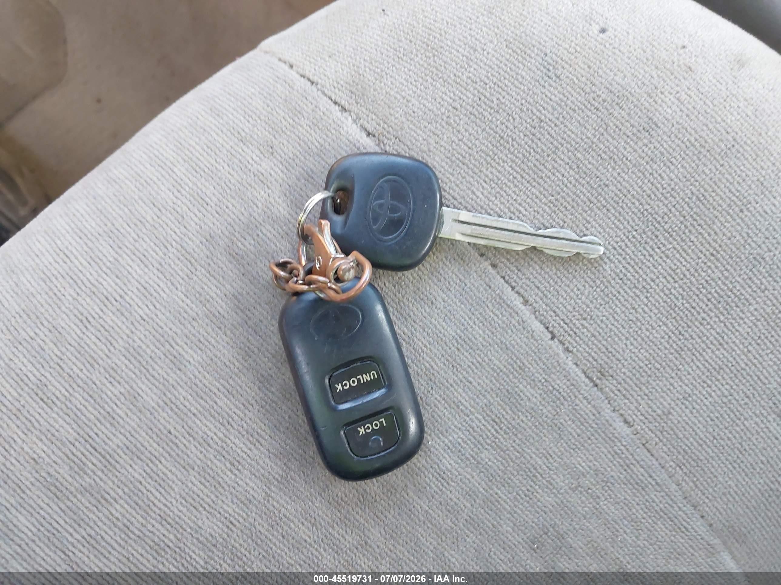 2006 Toyota Corolla Le Gray vin: 1NXBR32E36Z641584