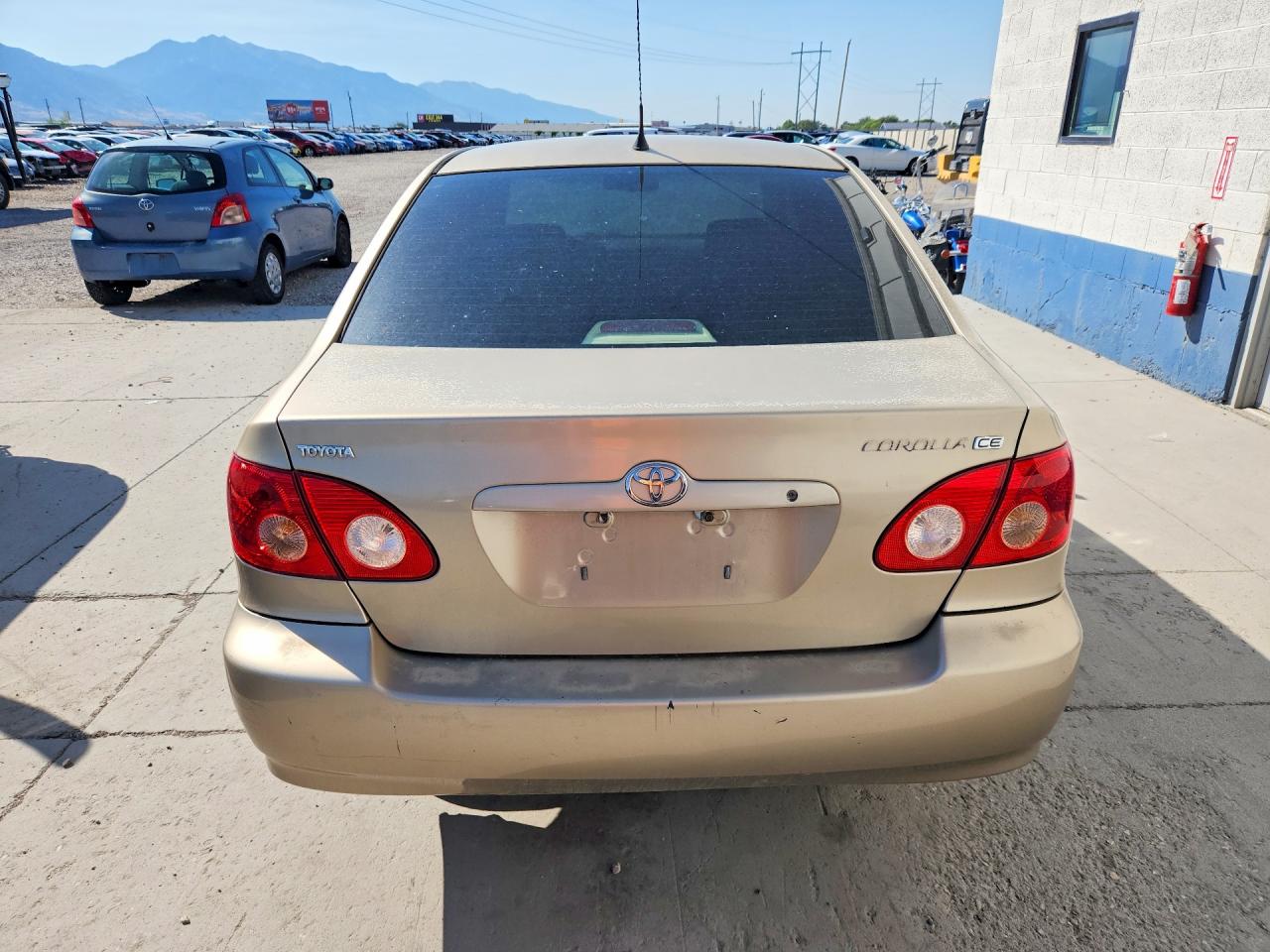2006 Toyota Corolla Ce Gold vin: 1NXBR32E36Z740809