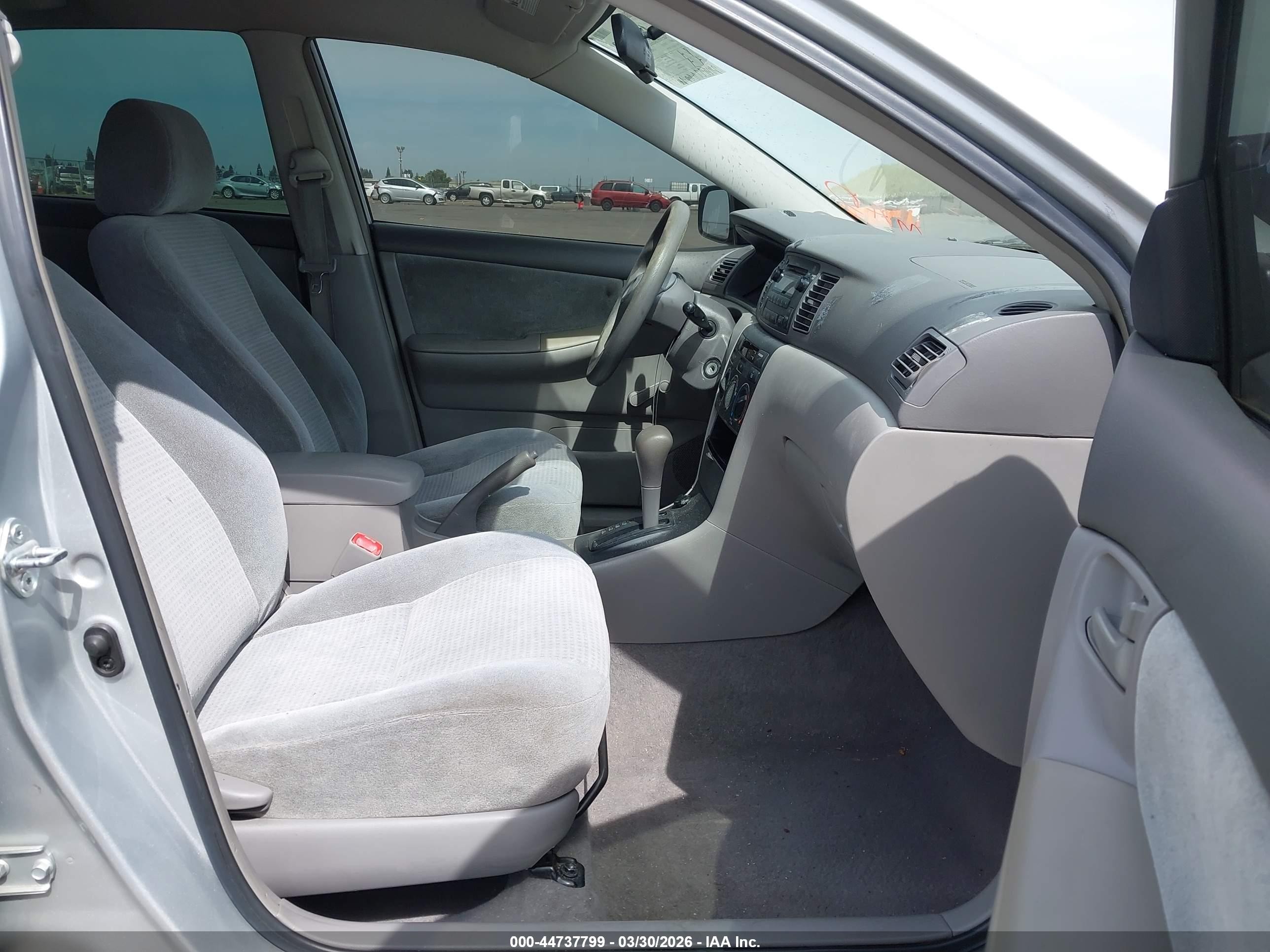 2007 Toyota Corolla Ce Silver vin: 1NXBR32E37Z892994