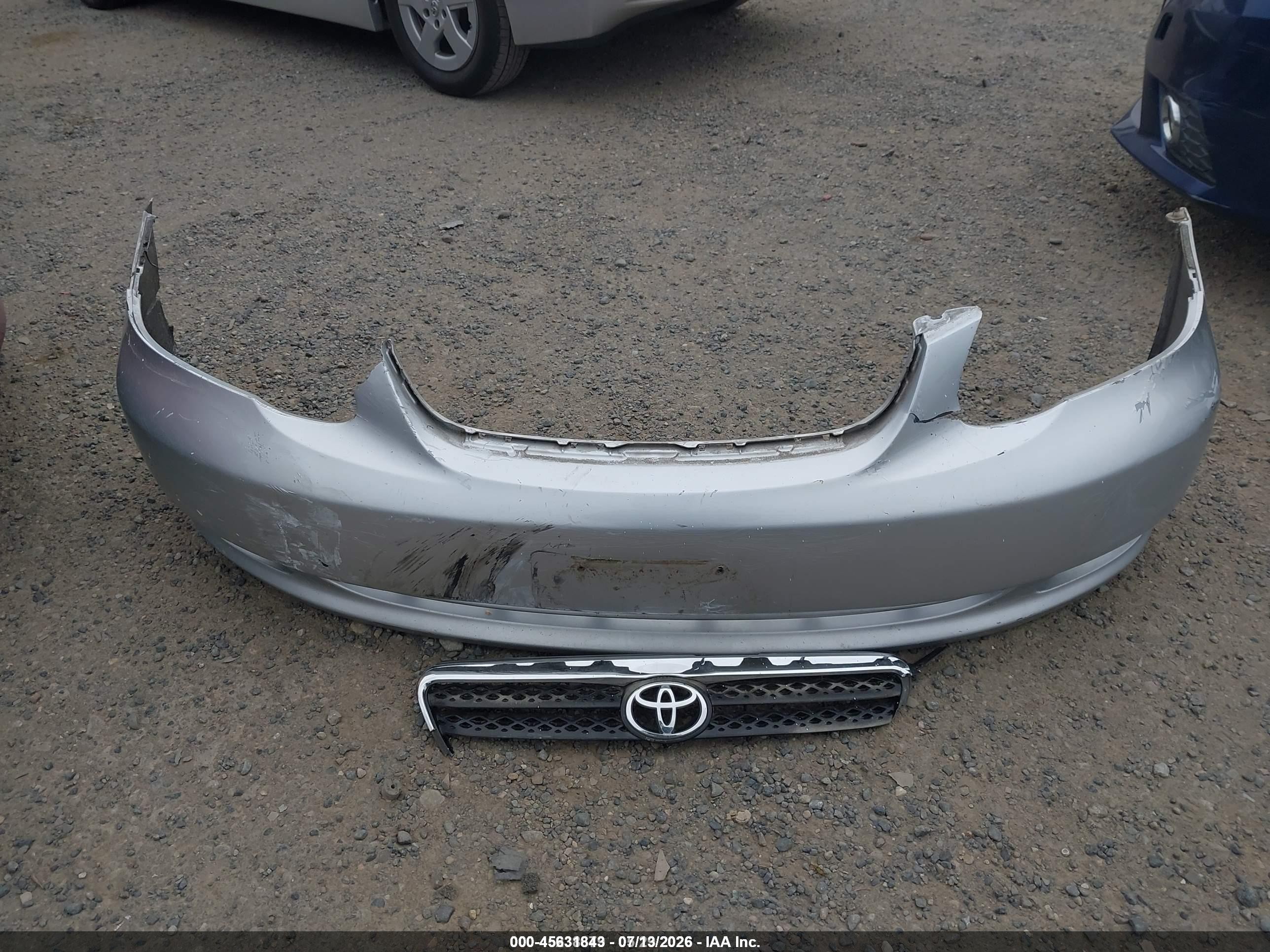 2008 Toyota Corolla Ce Silver vin: 1NXBR32E38Z959773