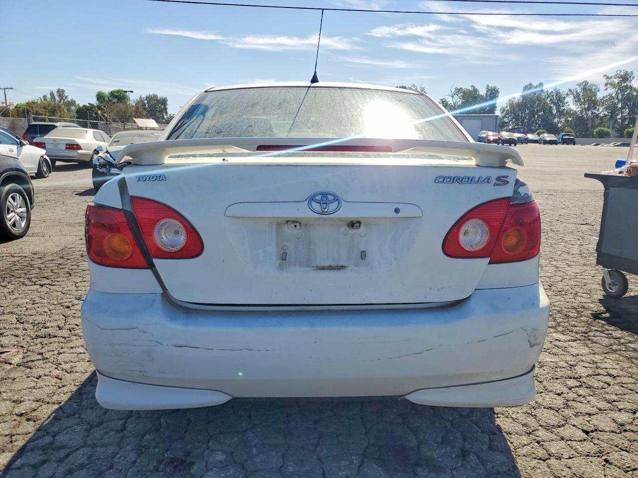 2004 Toyota Corolla S Белый vin: 1NXBR32E44Z241840