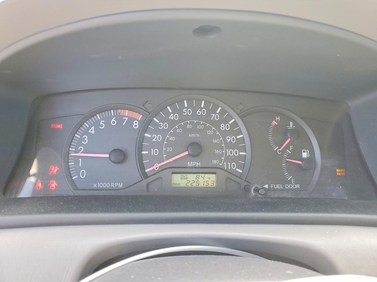 2005 Toyota Corolla Ce Серебряный vin: 1NXBR32E45Z346038