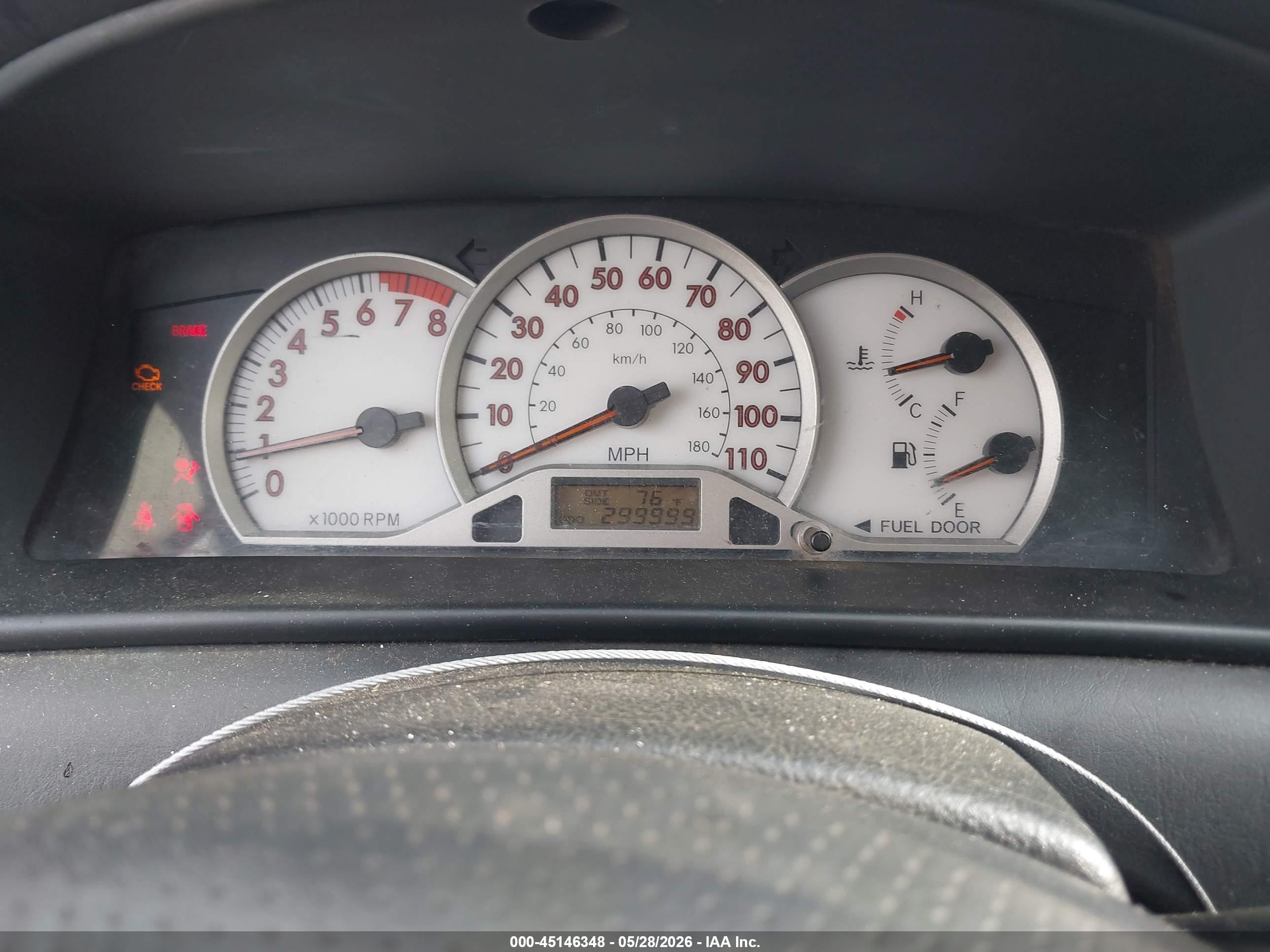 2005 Toyota Corolla S Красный vin: 1NXBR32E45Z376575