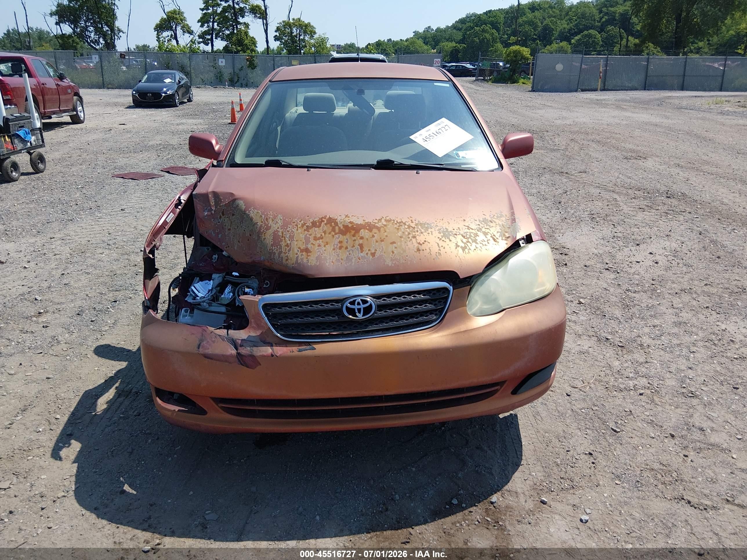 2005 Toyota Corolla Le Red vin: 1NXBR32E45Z385518