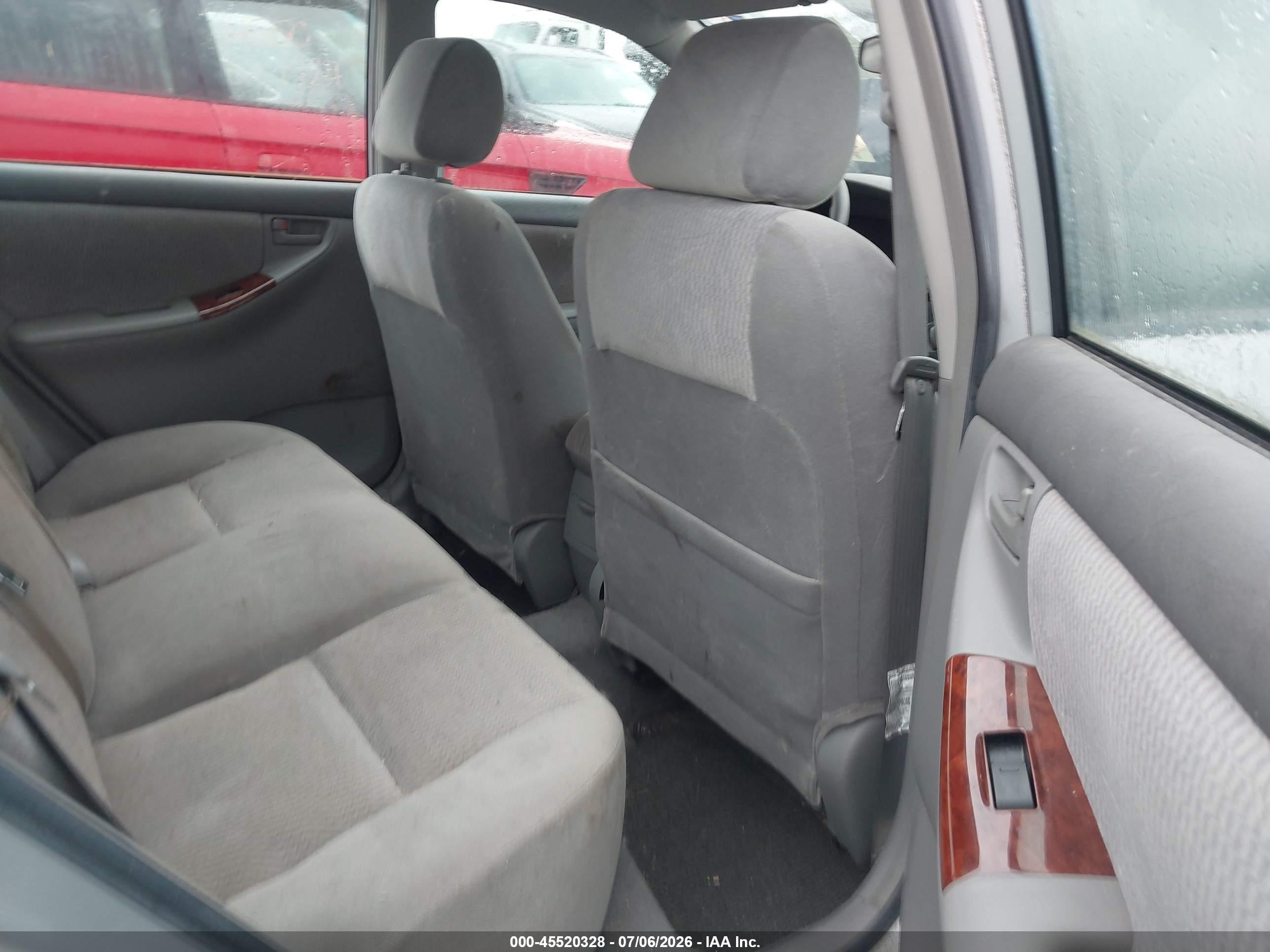 2005 Toyota Corolla Le Silver vin: 1NXBR32E45Z469970