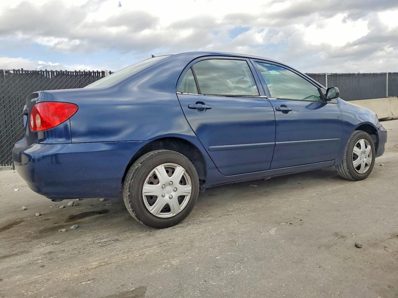 2005 Toyota Corolla Ce Синий vin: 1NXBR32E45Z547115
