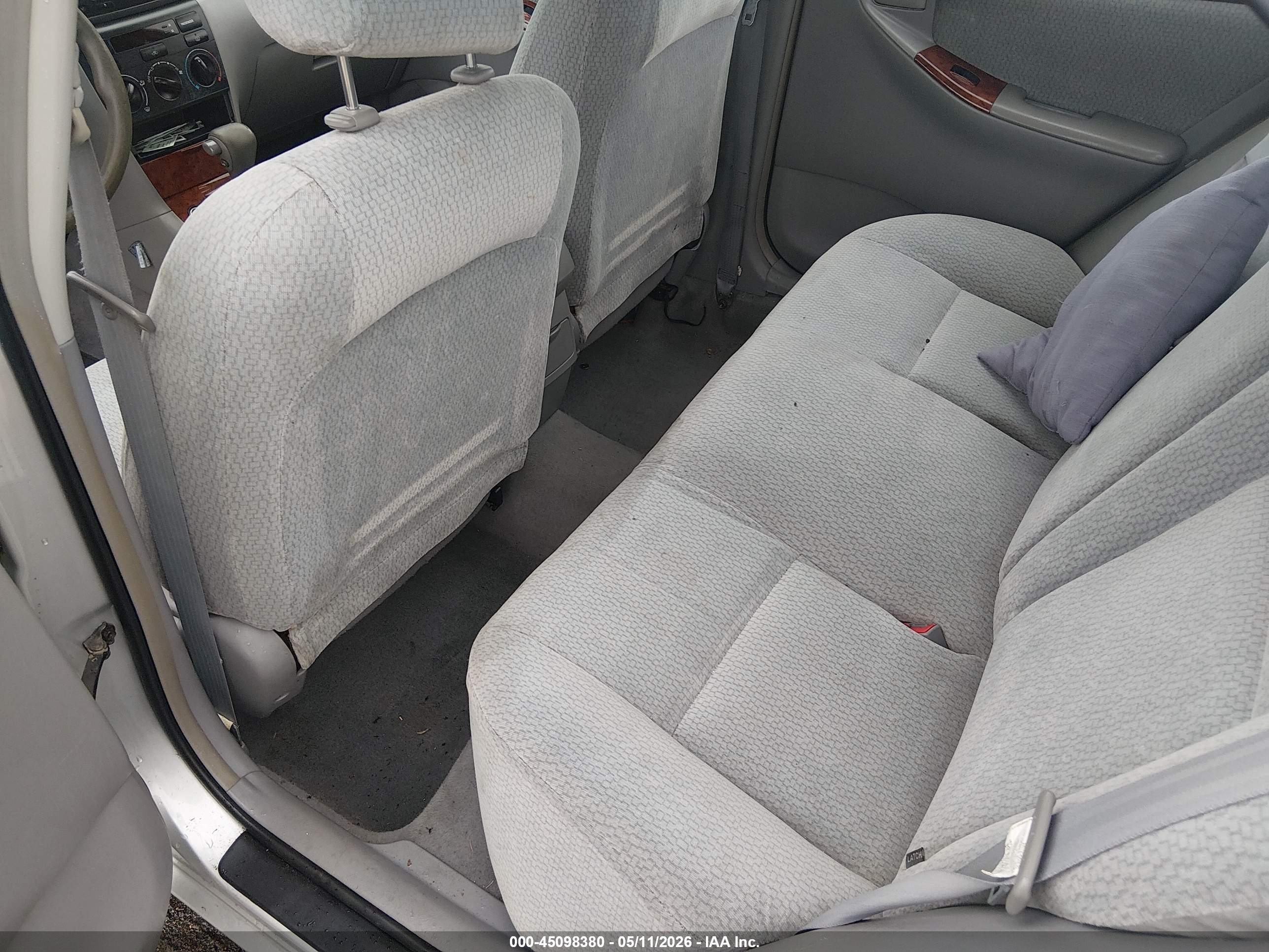 2004 Toyota Corolla Le Gray vin: 1NXBR32E54Z317159