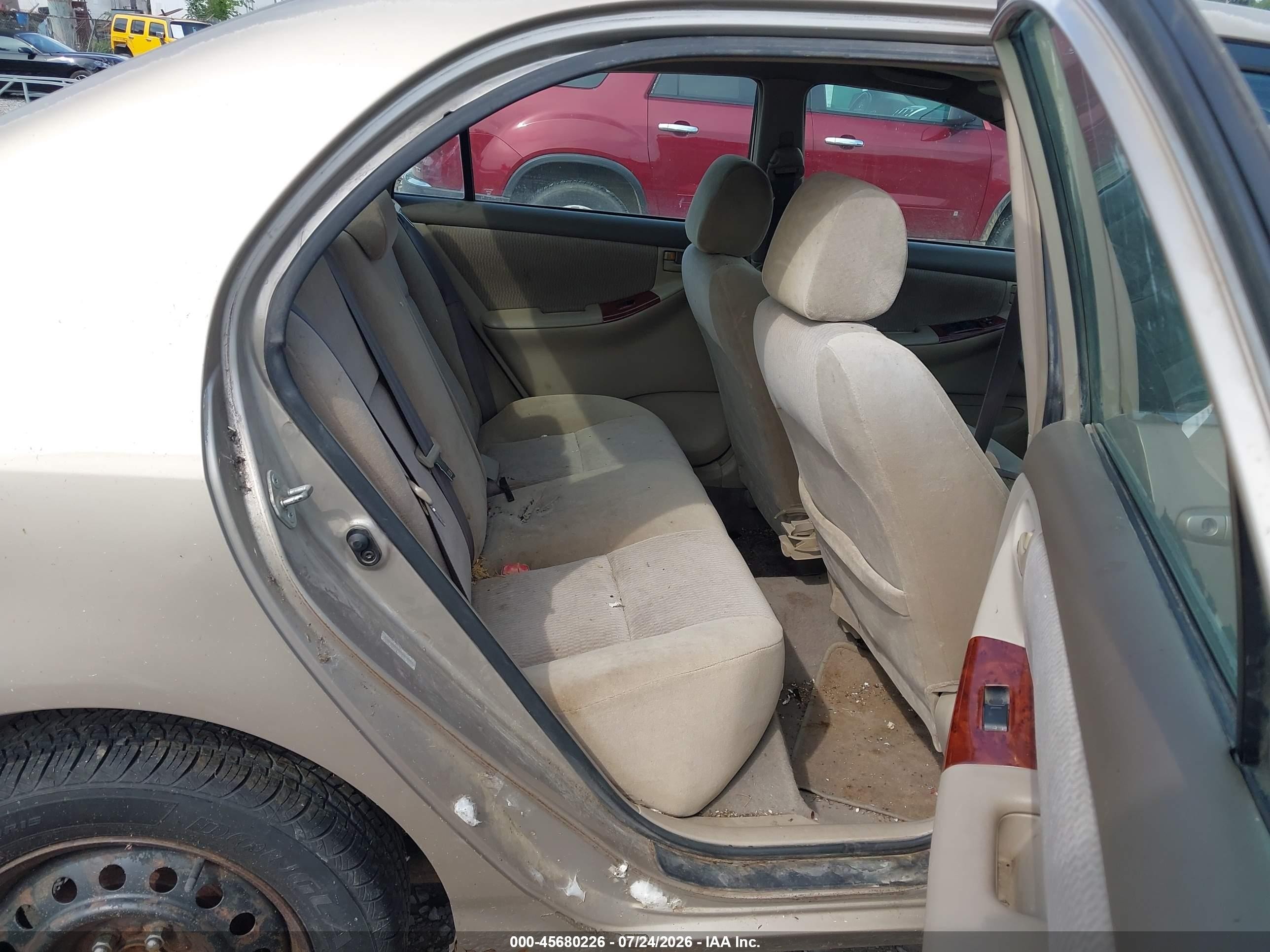2005 Toyota Corolla Le Beige vin: 1NXBR32E55Z413083