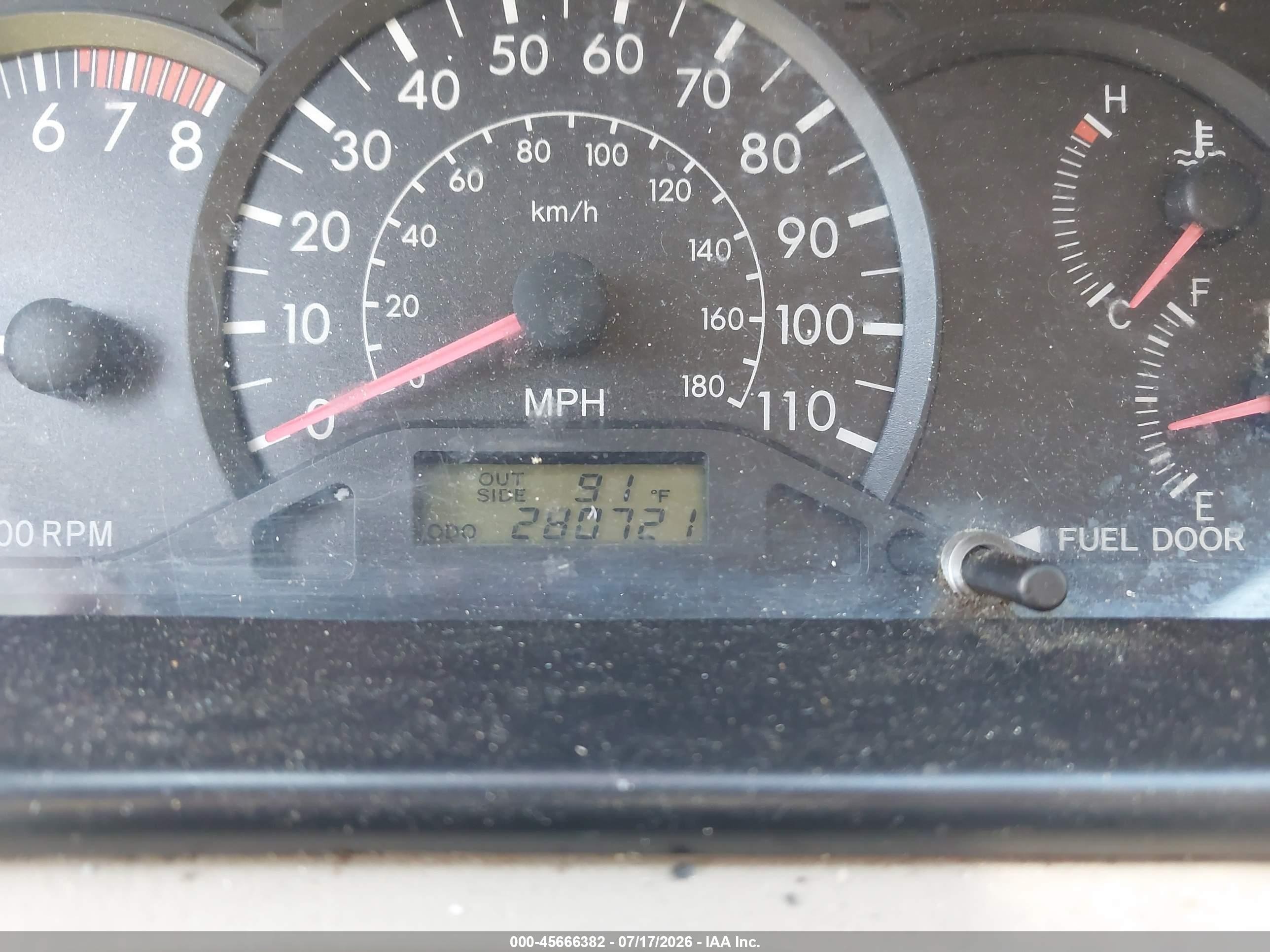 2005 Toyota Corolla Ce White vin: 1NXBR32E55Z526516