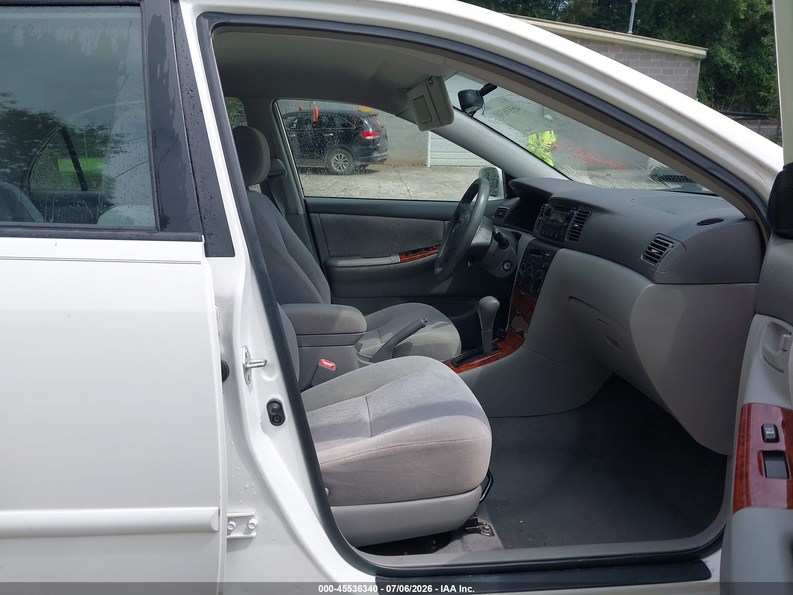 2007 Toyota Corolla Le White vin: 1NXBR32E57Z774963