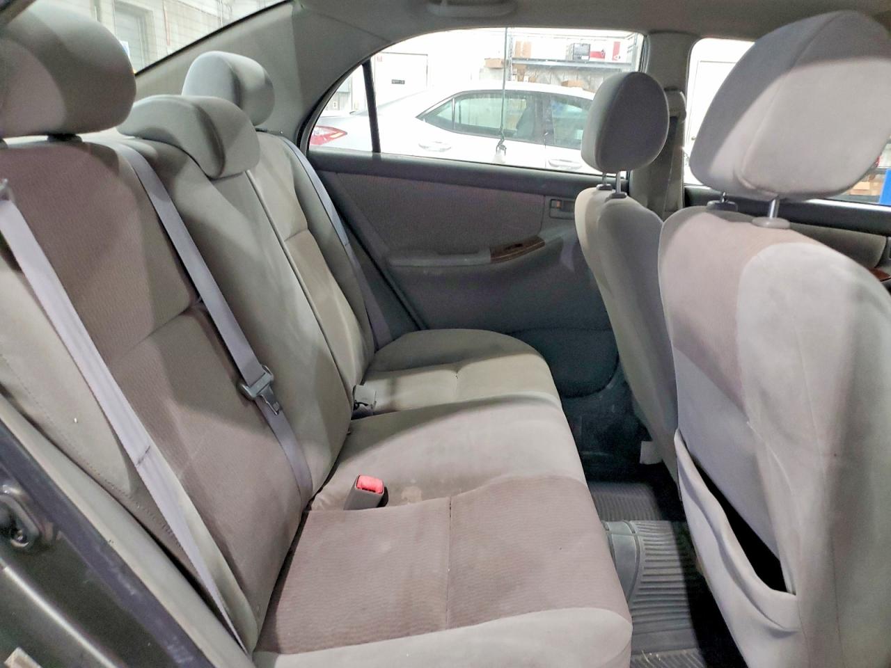 2007 Toyota Corolla Le Gray vin: 1NXBR32E57Z850102