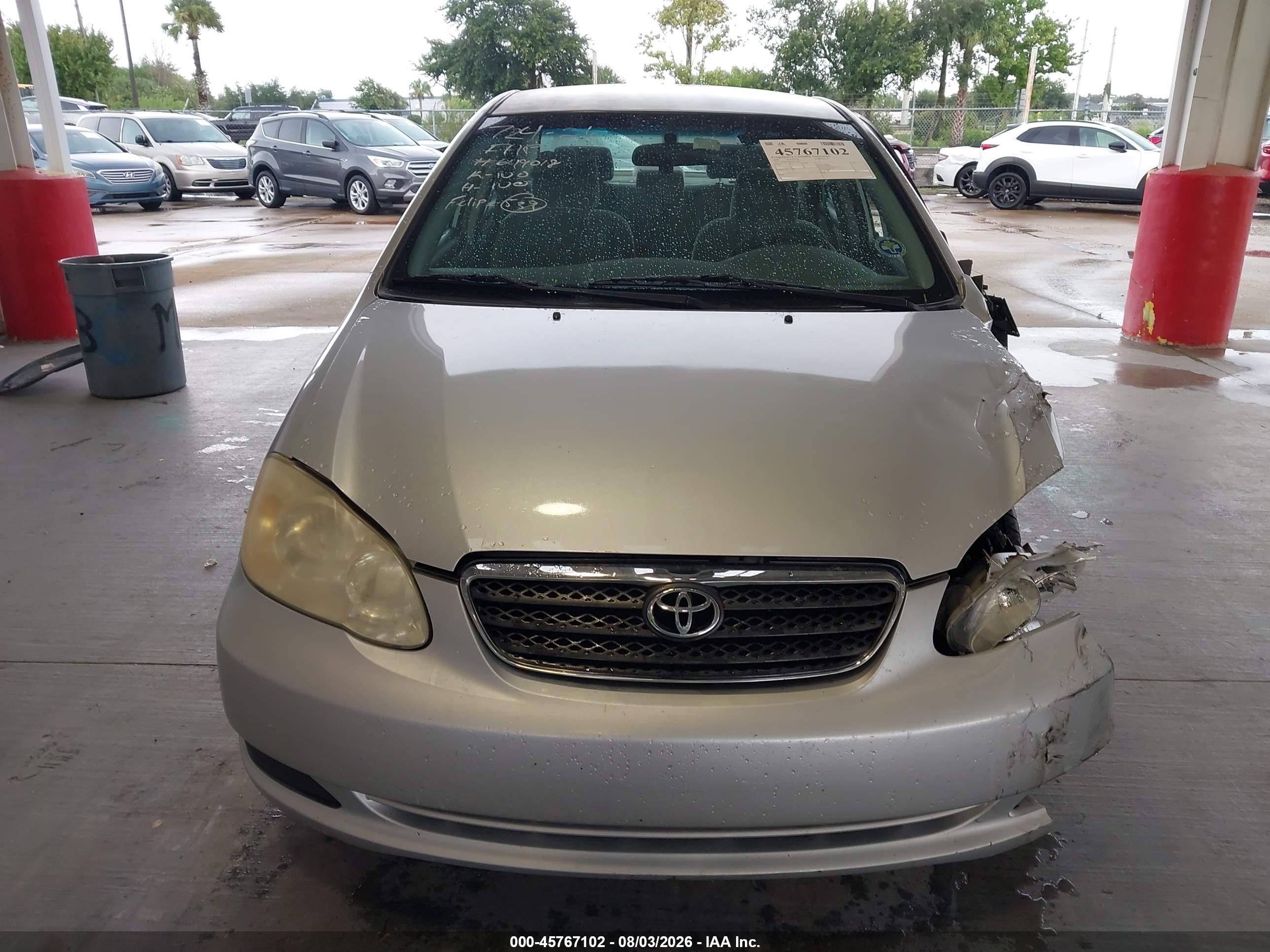 2008 Toyota Corolla Ce Silver vin: 1NXBR32E58Z005087